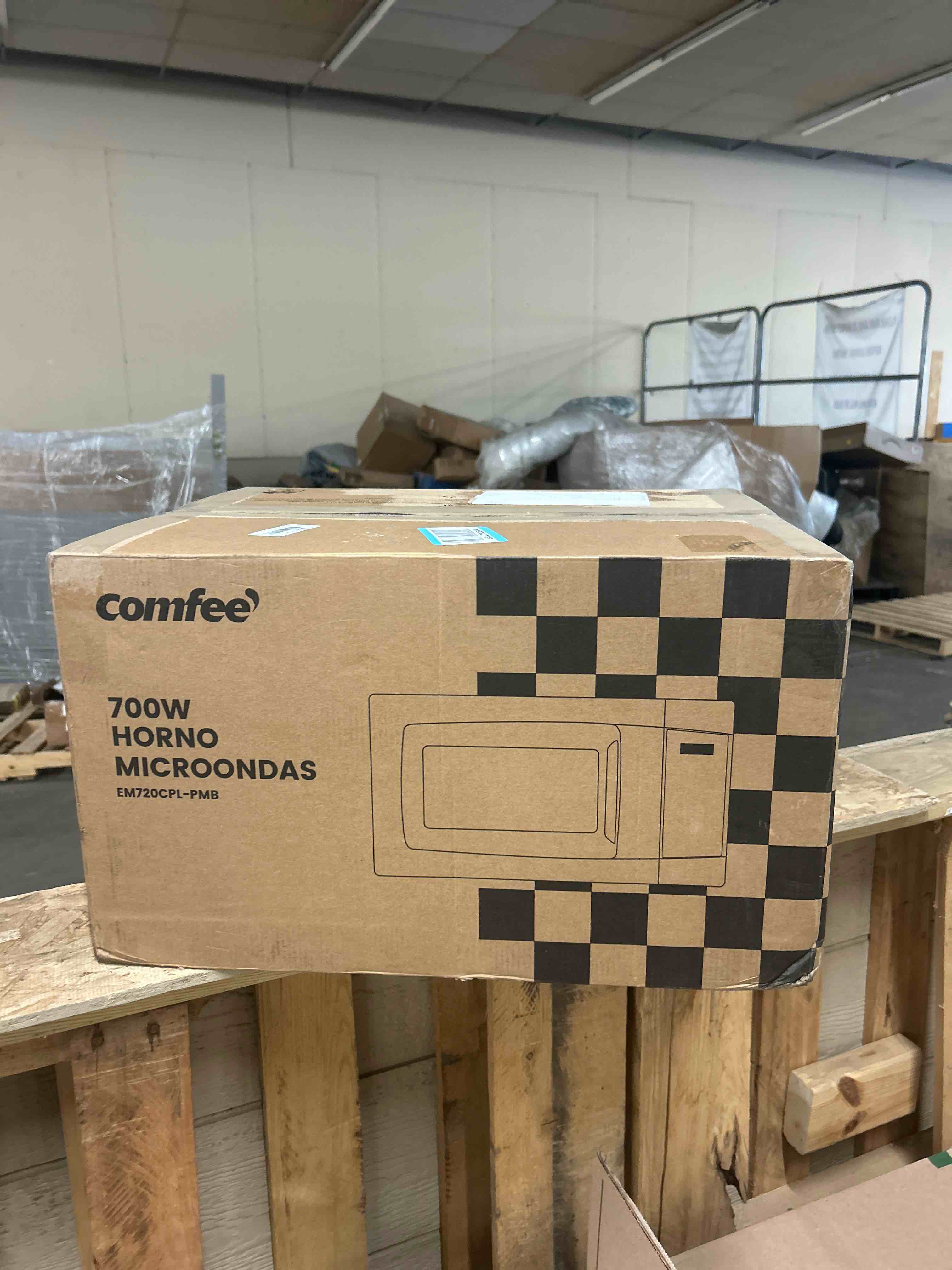 https://s3.amazonaws.com/lotting-images-prod/phillipi/GRA1833849_1778152393208.jpeg
