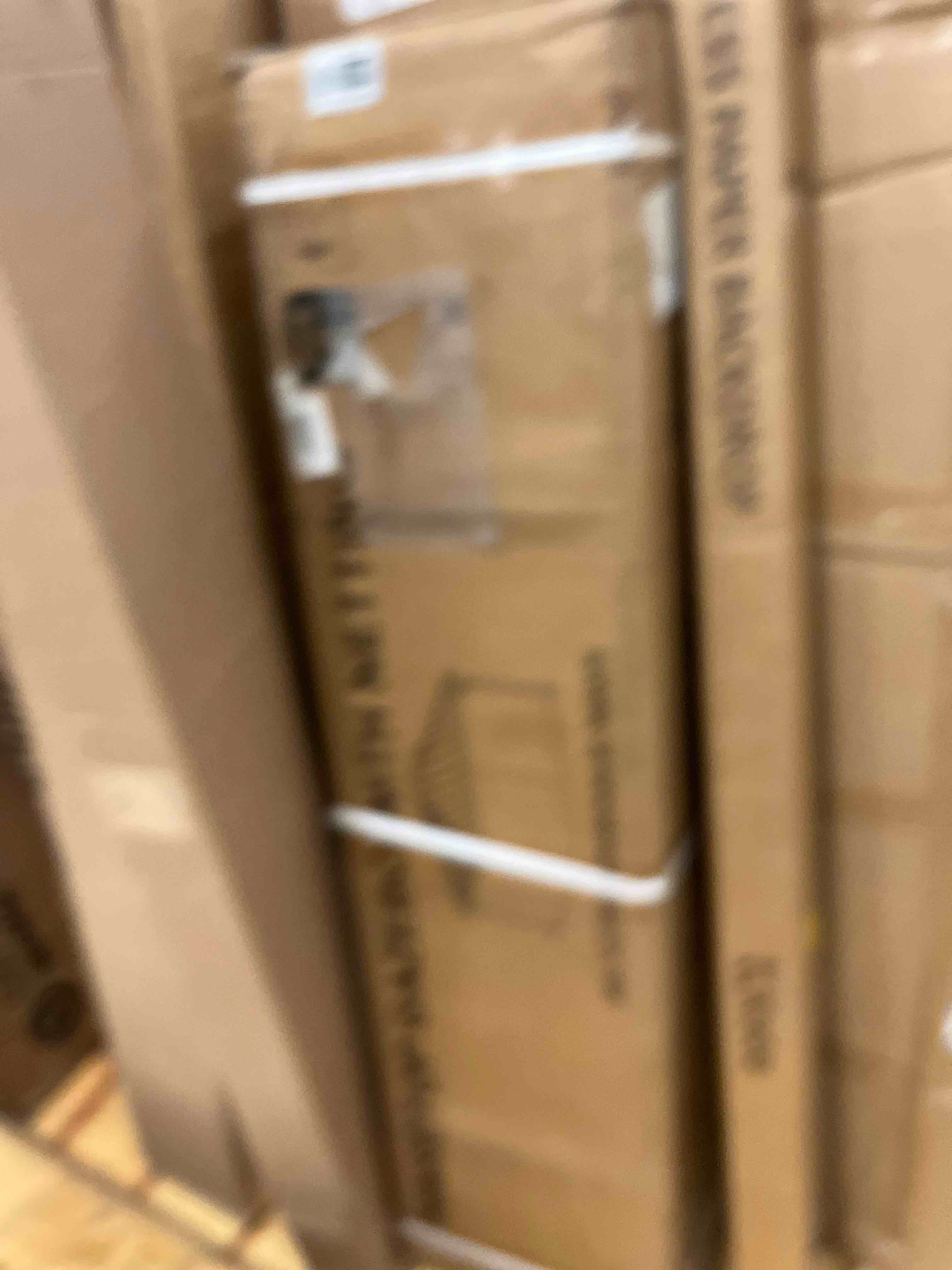 https://s3.amazonaws.com/lotting-images-prod/phillipi/GRA1833906_1778244554354.jpeg