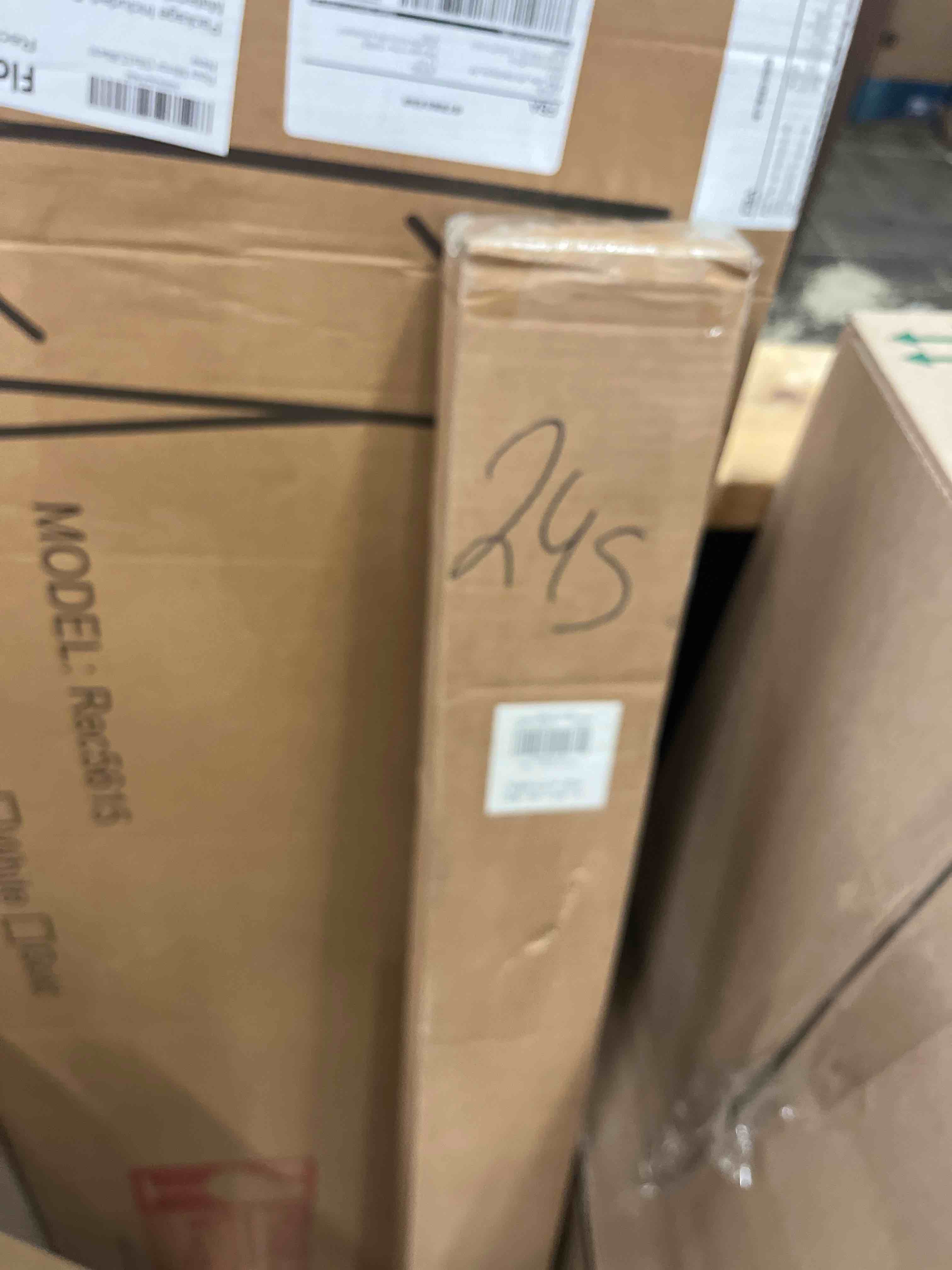 https://s3.amazonaws.com/lotting-images-prod/phillipi/GRA1833943_1778548521021.jpeg