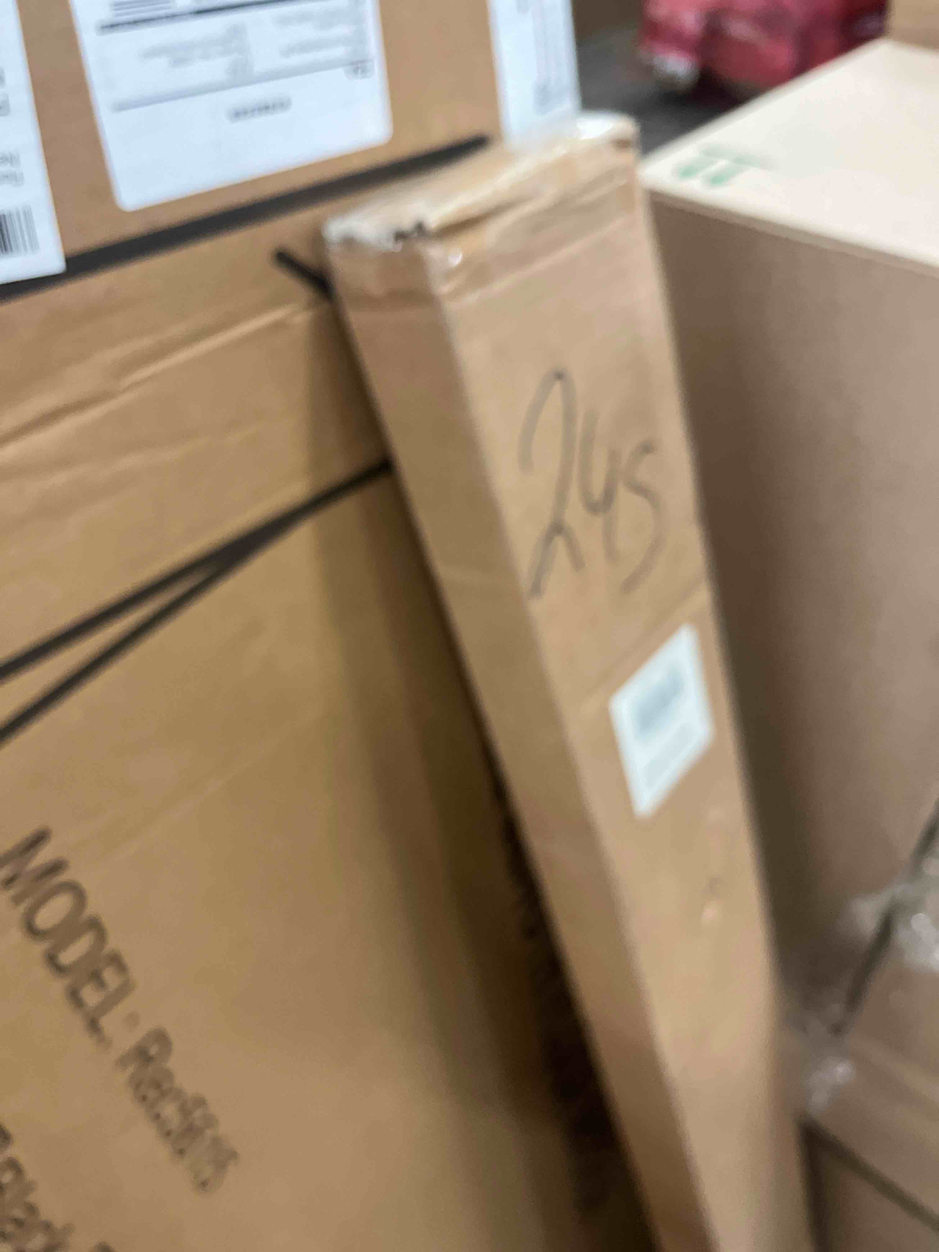 https://s3.amazonaws.com/lotting-images-prod/phillipi/GRA1833943_1778548522327.jpeg