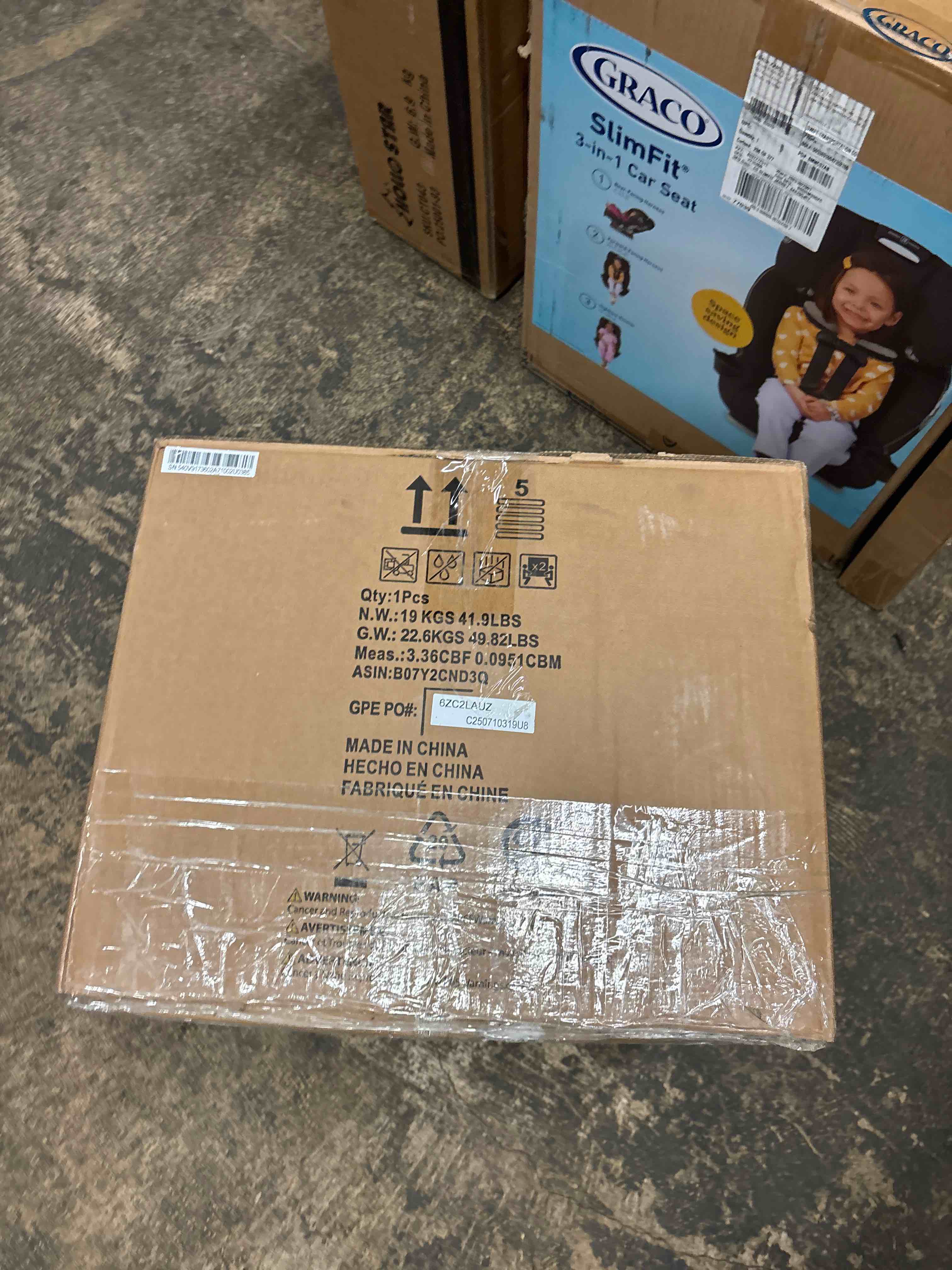 Condition photo showing New/Like New for Amazon Basics 6000-BTU Window Air Conditioner, Up to 250 Sqf, Window AC Units with Cool and Fan Functions, Washable Filter, Adjustable Window Kit, Digital Temperature Display, Remote Control, White White 6000 BTU