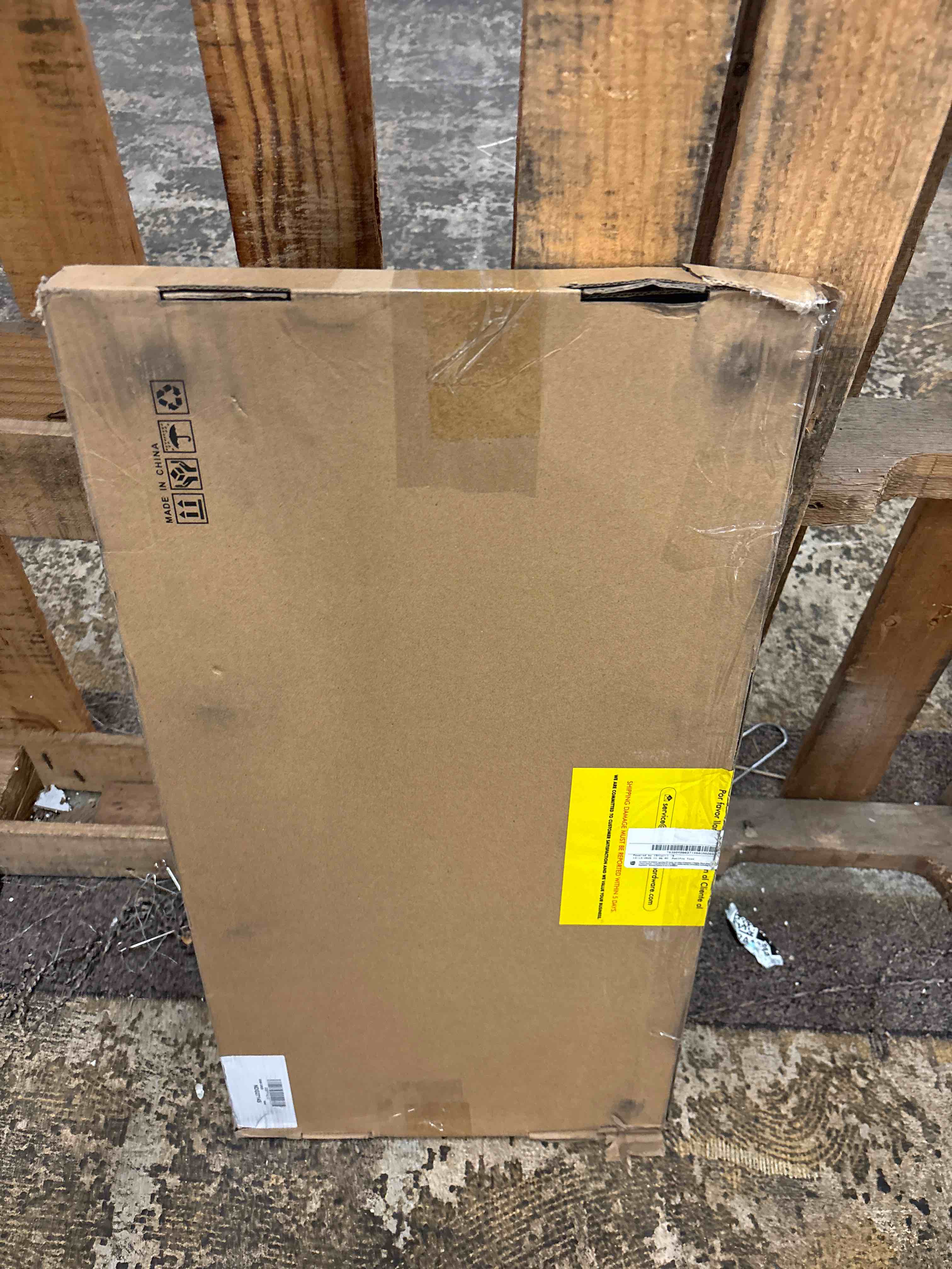 Condition photo showing New/Like New for Serene Valley Sink Bottom Grid 26-15/16" X 14-1/16", Side Drain with Corner Radius 3/8",NDG2714S