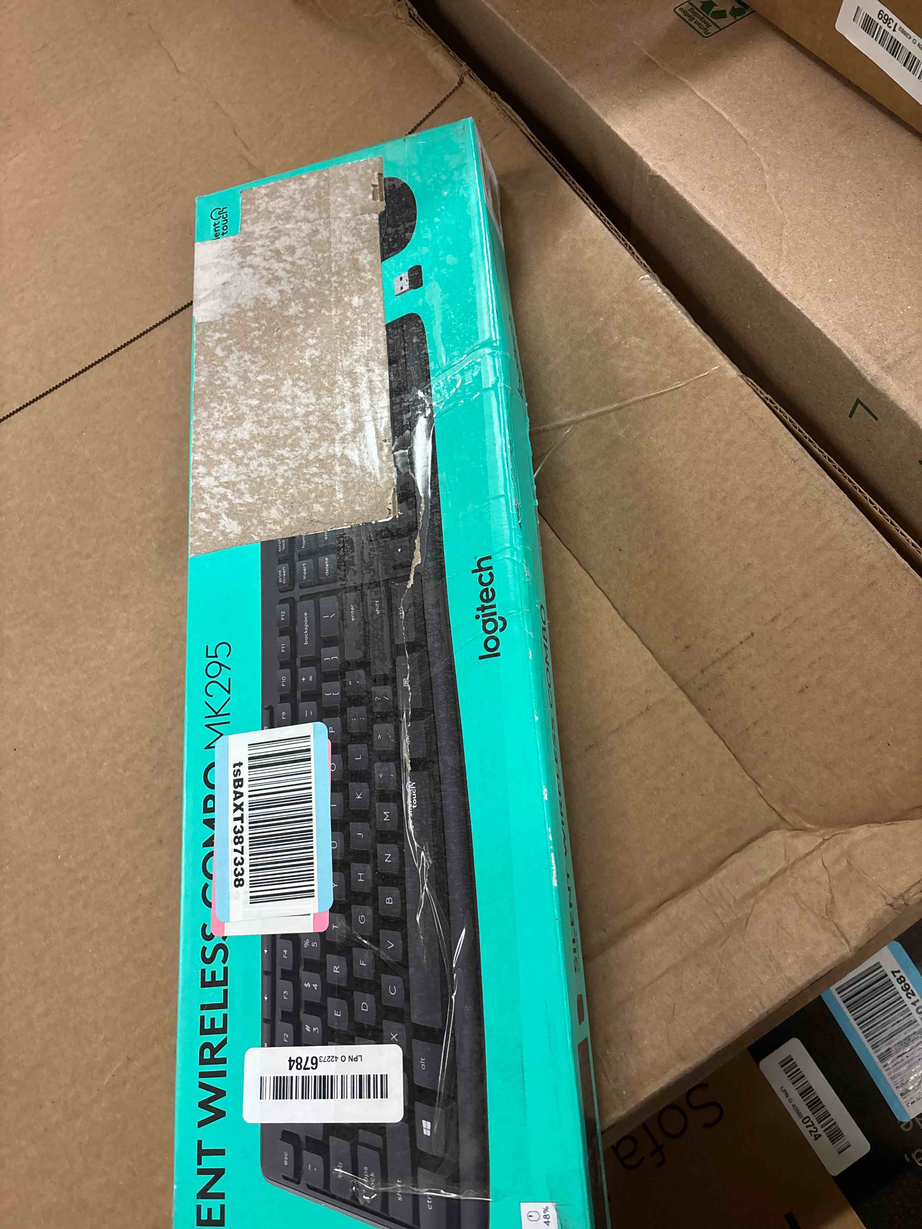 Condition photo showing Good Condition for Logitech MK295 Wireless Mouse & Keyboard Combo with SilentTouch Technology, Full Numpad, Advanced Optical Tracking, Lag-Free Wireless, 90% Less Noise - Graphite Black