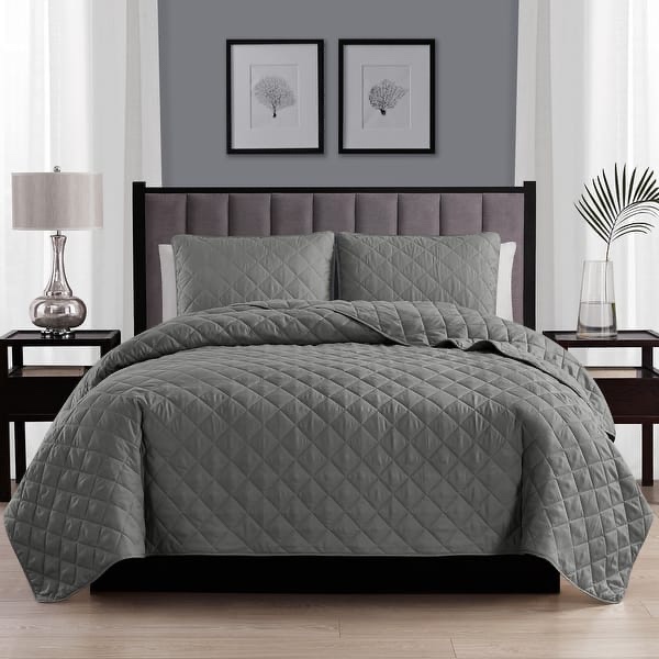Condition photo showing New/Like New for quilt set, classic geometric diamond stitched pattern, twin xl microfiber ultra soft lightweight bedspread coverlet for all season, 2 piece includes 1 quilt and 1 sham