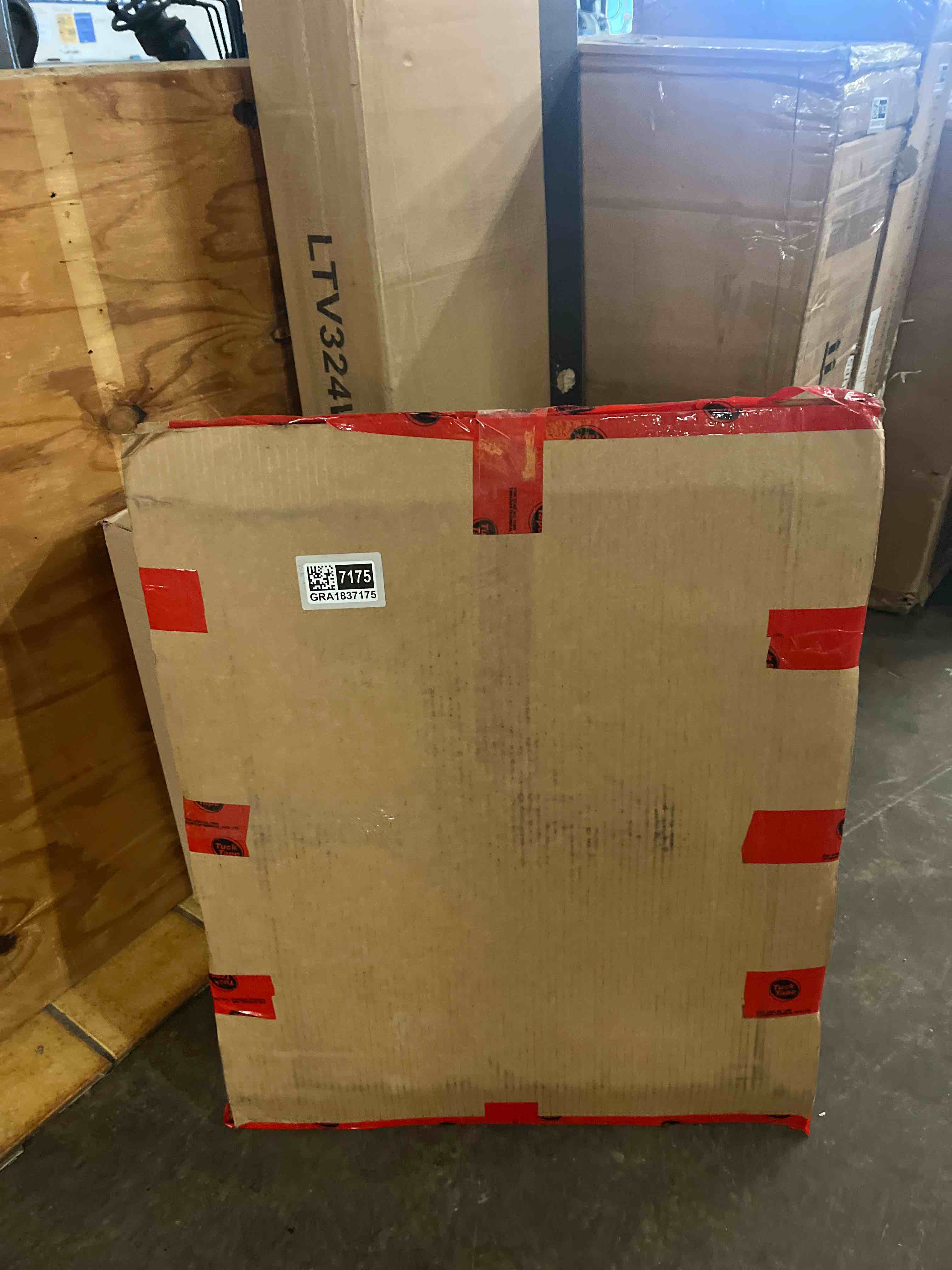 Condition photo showing New/Like New for PGA - US OPEN SPECIAL; 19X25 Compact Black Golf Flag Frame, Moulding blk-001, NEW Fairway Green Mats (float mount; perfect for 14X20 PGA, US Open, Ryder Cup golf flag; flag not incl)