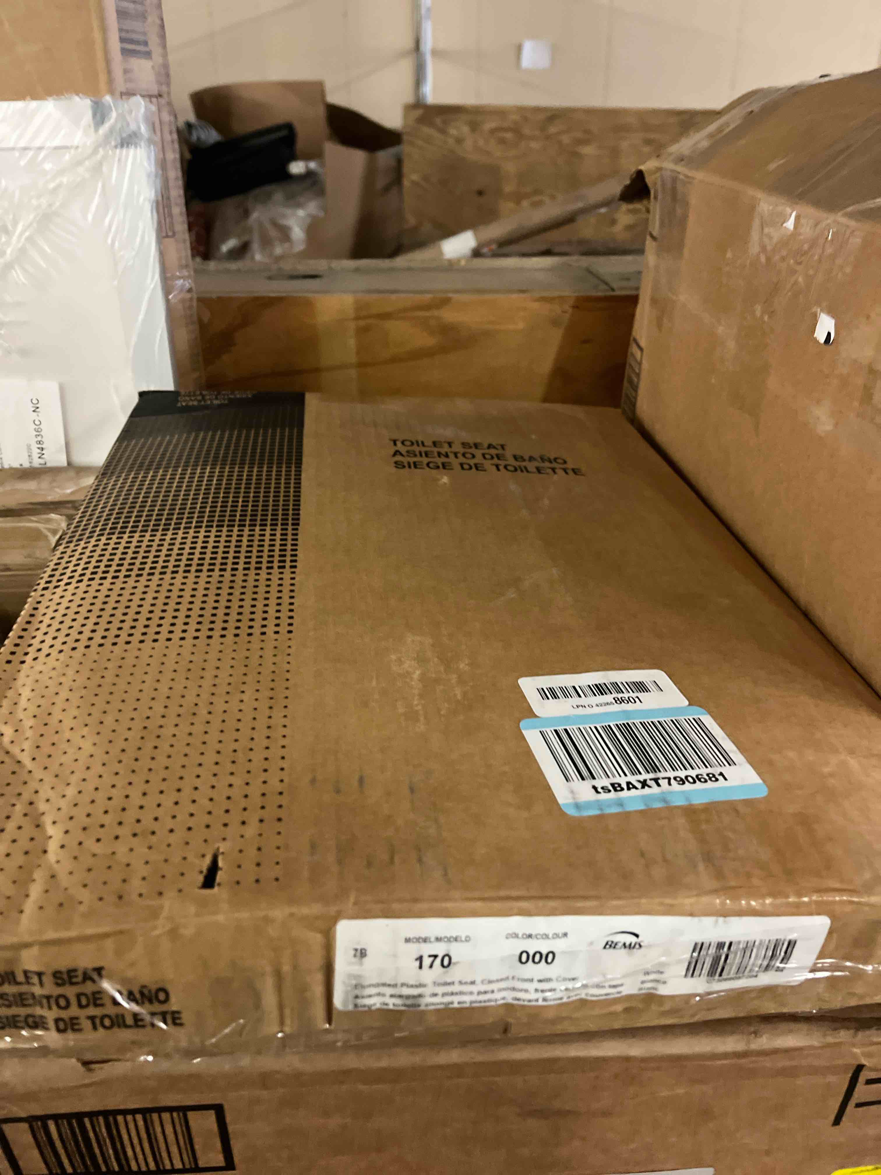 Condition photo showing New/Like New for Bemis 170000E longated Closed Front Toilet Seat with Cover in White