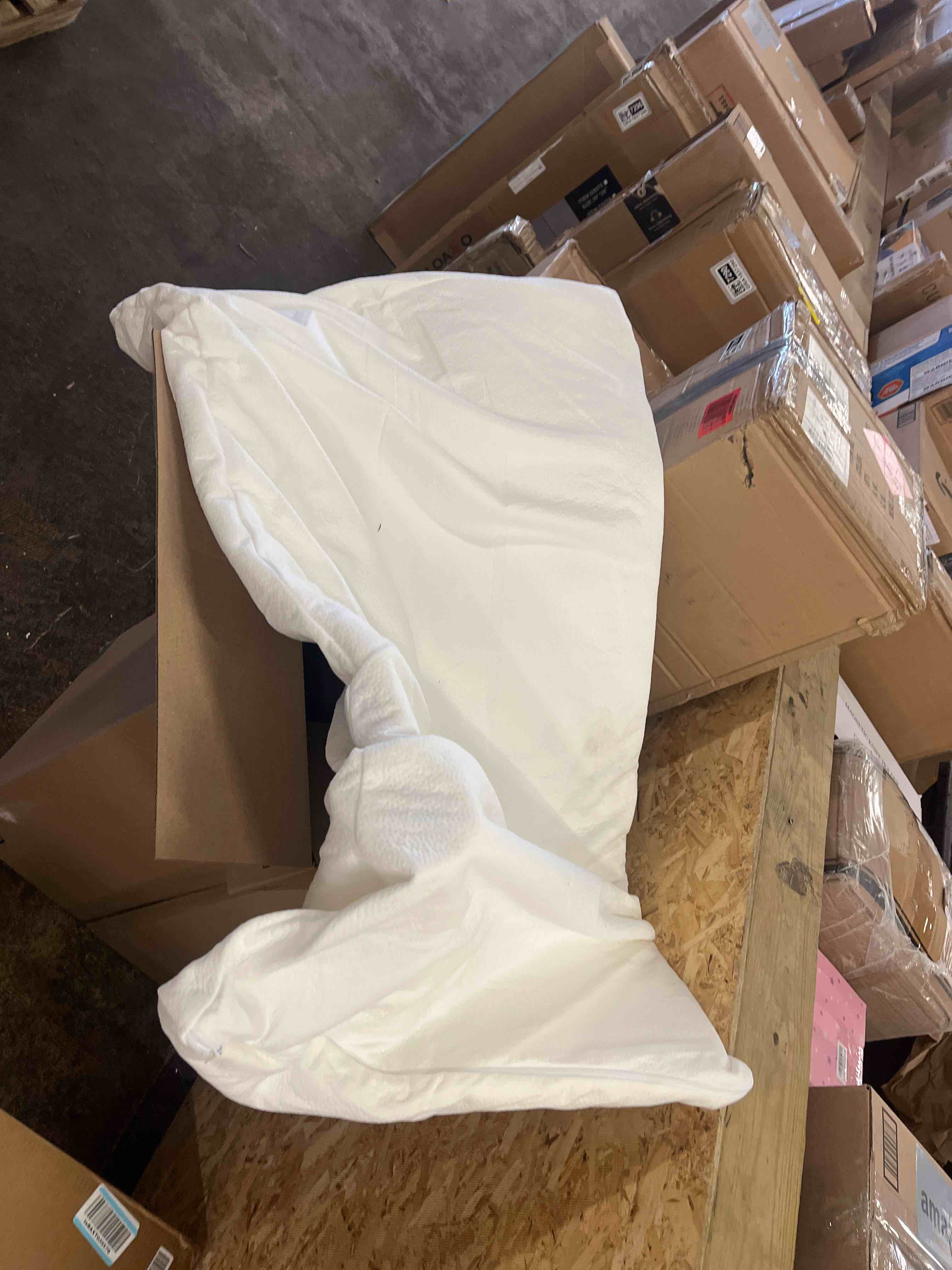 Condition photo showing Good Condition for 2 Pcs Adjustable Memory Foam Pillow Thin Height Pillow for Neck Pain Relief, Slim Flat Memory Foam Layer for Neck Support for Back, Side,Stomach Sleeper (23.6'' X 14.2''x 1.2'',White)