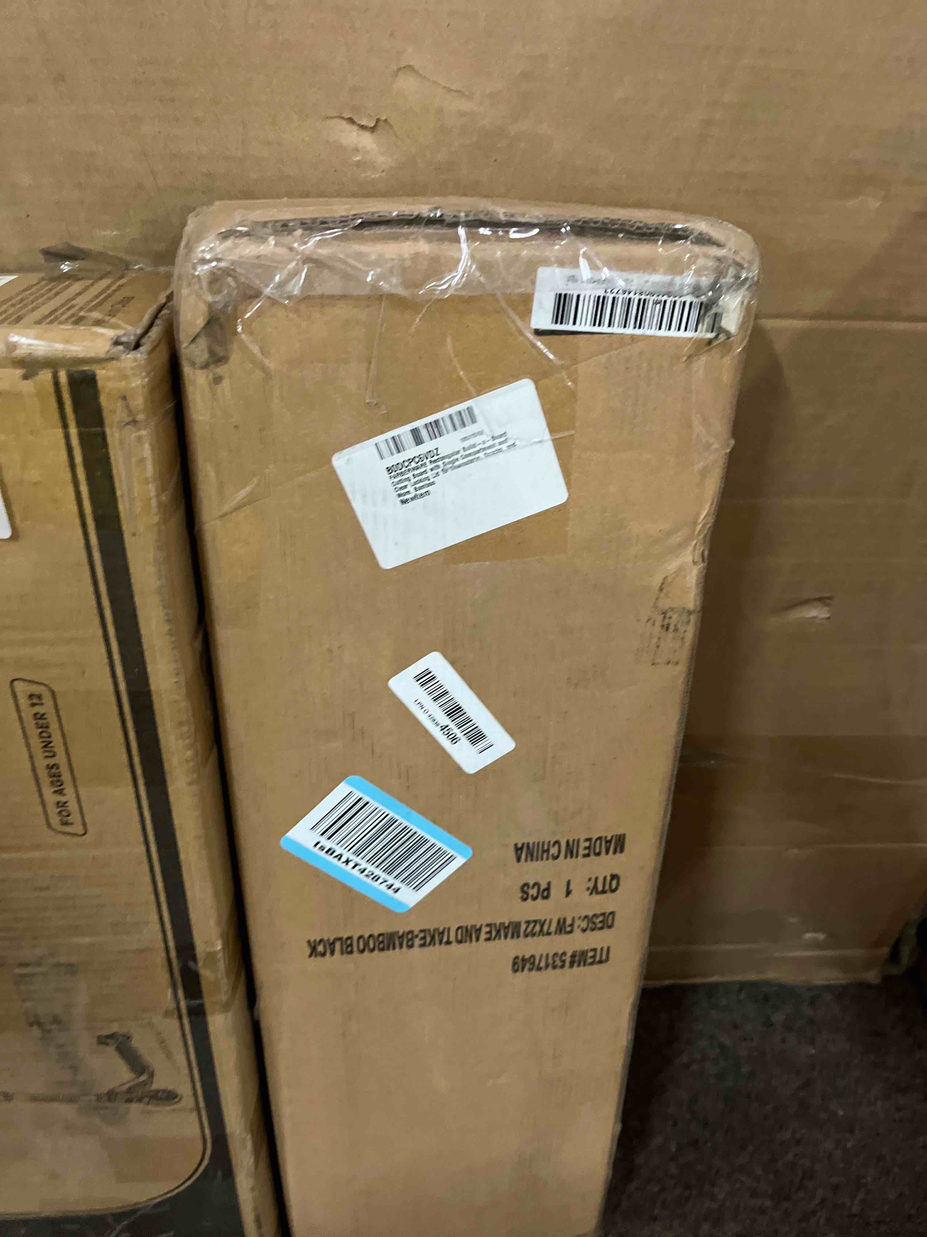 Condition photo showing New/Like New for FARBERWARE Rectangular Build-a-Board Cutting Board with Single Compartment and Clear Locking Lid for Charcuterie, Snacks, and More, Bamboo