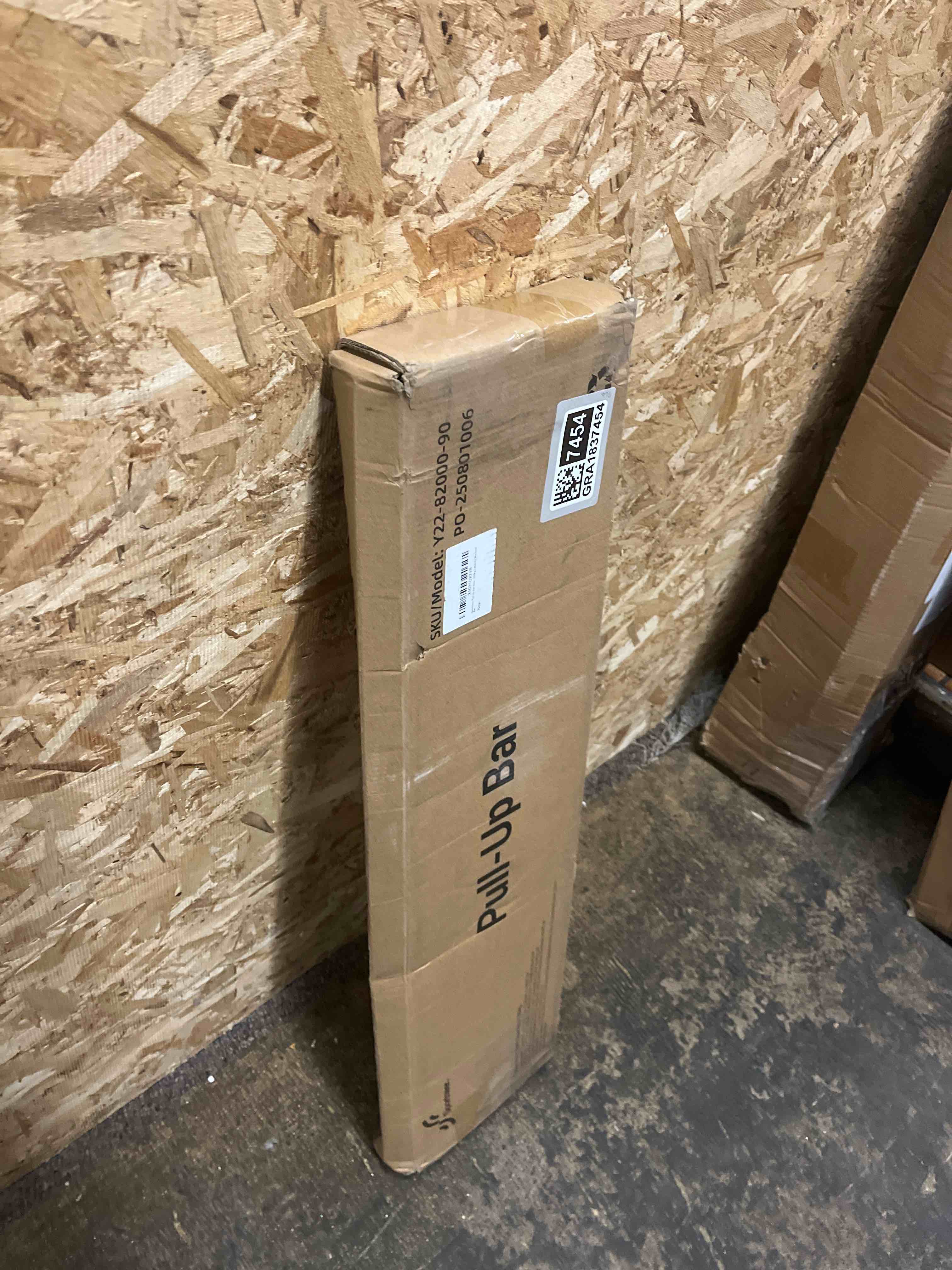 Condition photo showing New/Like New for Sportneer Pull Up Bar: Strength Training Chin up Bar without Screws - Adjustable 29.5''-37'' Width Locking Mechanism Pull-up Bar for Doorway - Max Load 440lbs for Home Gym Upper Body Workout, Non-slip