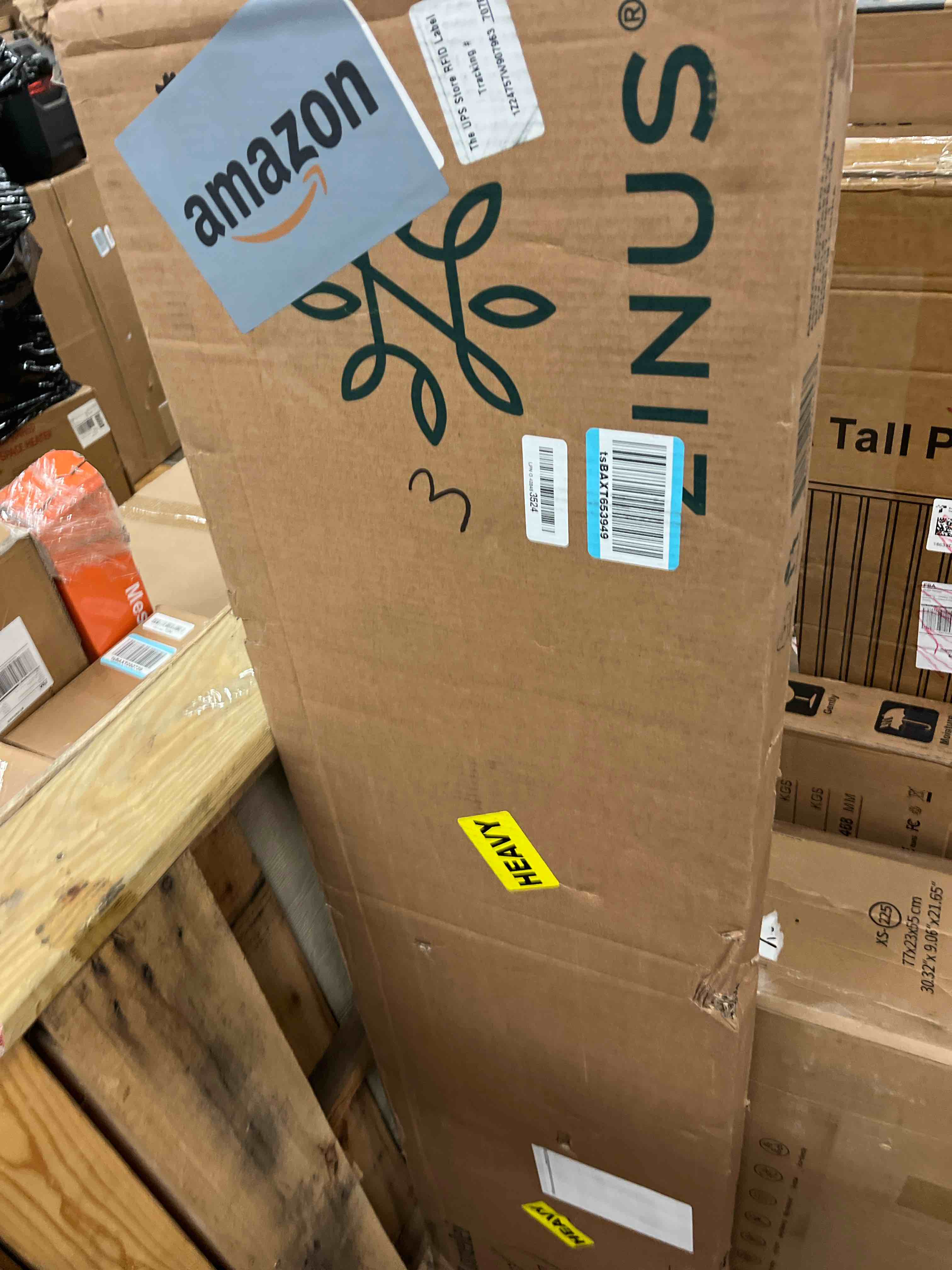 Condition photo showing New/Like New for Queen Lorelai 14" Metal Platform Bed Frame Black - Zinus: Durable Steel Construction, No Box Spring Needed, Easy Care