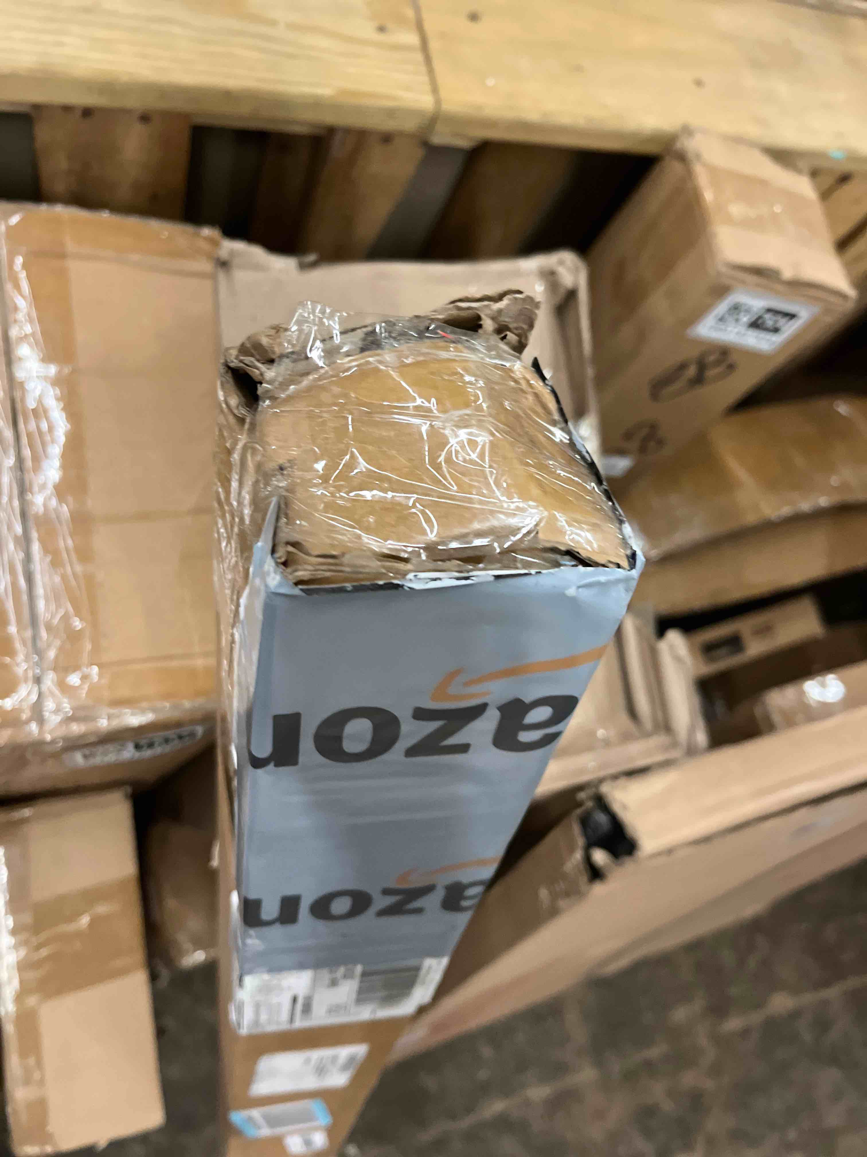 Condition photo showing Good Condition for 12ft Ultralight Carbon Fiber Christmas Light Hanging Pole with Utility Hook, Ladderless Telescopic Adjustable Extension Pole Multi-Purpose for Hanging Christmas Lights String Lights Birdfeeder