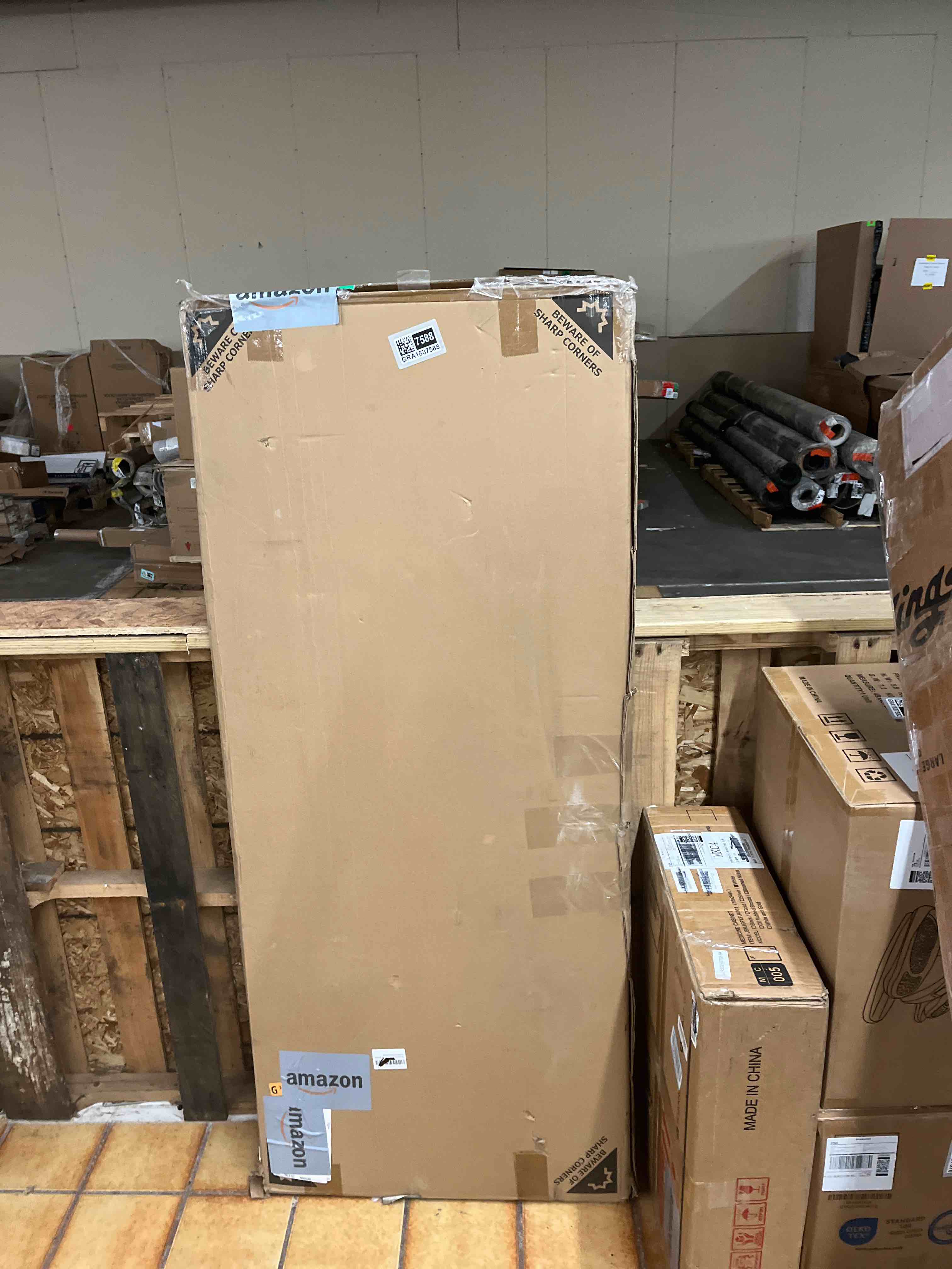 Condition photo showing New/Like New for Lumizone Extra Tall Cat Gate 55.12" High Pressure Mounted Extra Wide 2025 New (17 Sizes) 1.37" Gap No Drilling Auto-Close One-Handed Operation Tall Pet Gate for Dogs(Black, 55.12" H x 26.18"-29.91" W)