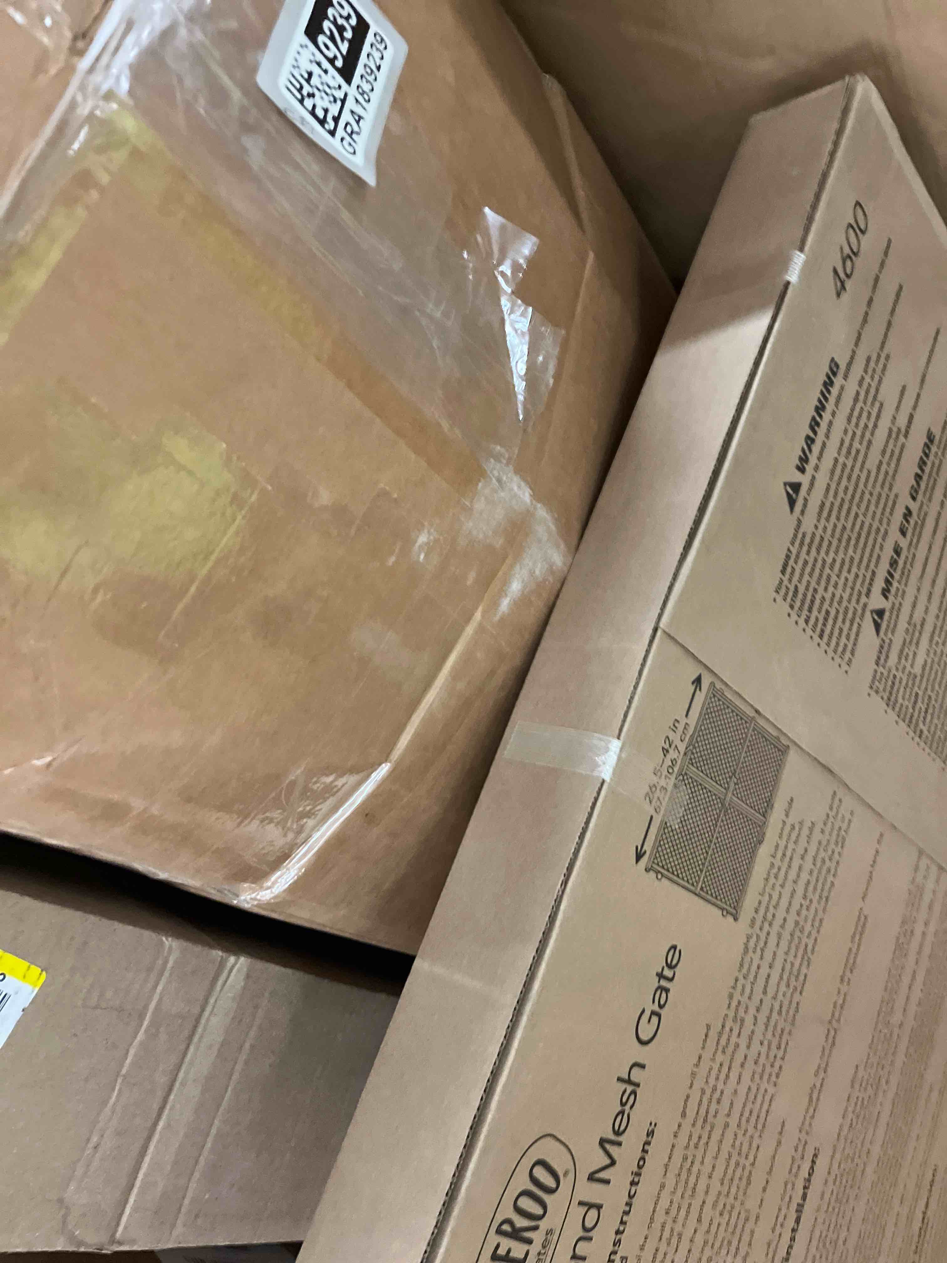 Condition photo showing New/Like New for North States Easy Adjust Diamond Mesh Pet Gate  White  Wood  26.5  - 42  x 23 Inches 