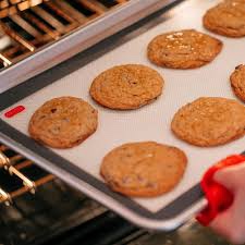 Dexas Silicone, Non-Stick, Food Safe Baking Mats 3 Pack, Clear w/Grey Edge. Includes Storage Bands. 3 Mat sizes: 16.5"x11.5"14"x10",11.5"x8.5"