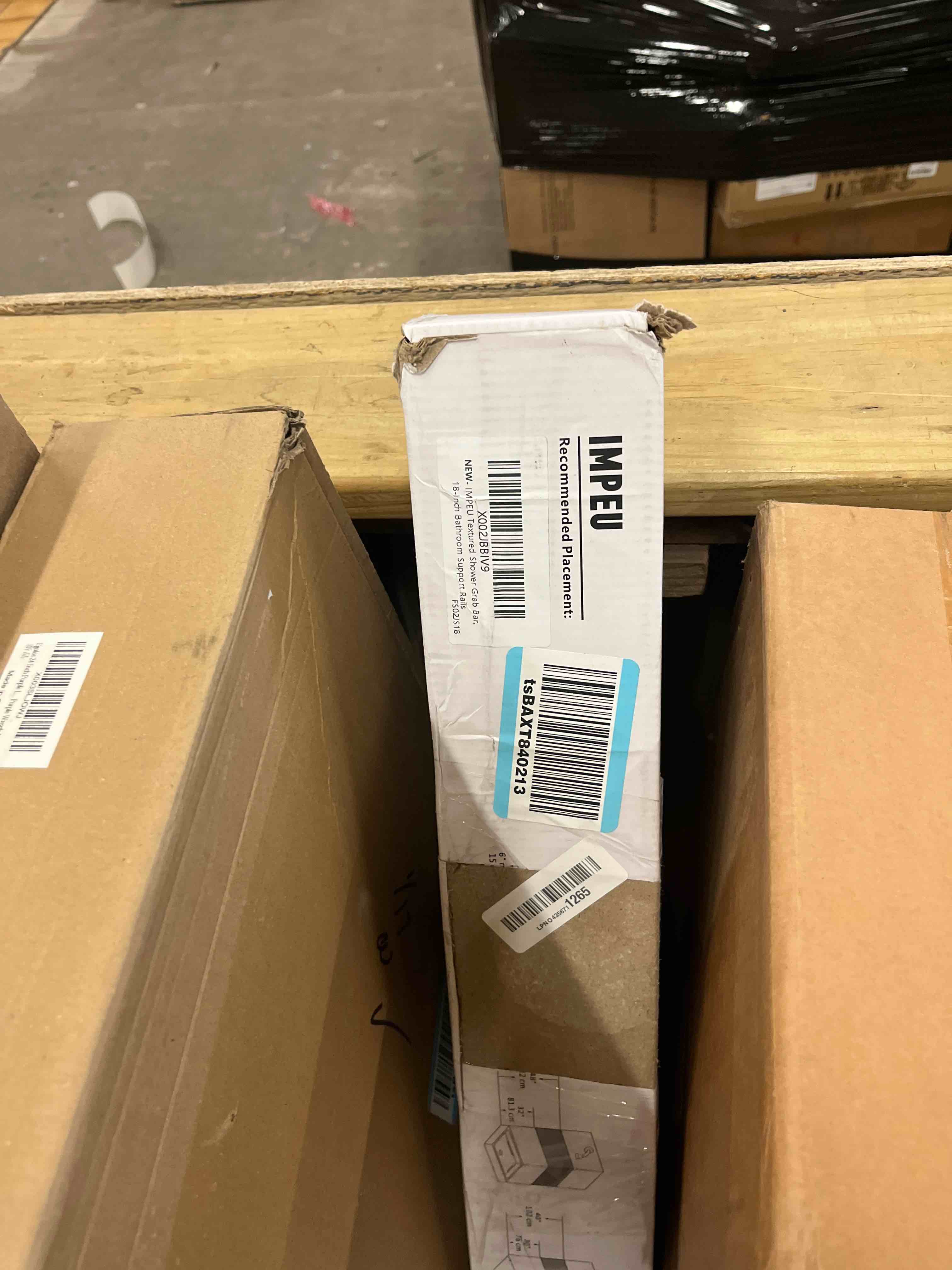 Condition photo showing New/Like New for Textured Shower Grab Bar, 18-Inch Bathroom Support Rails, Stylish Anti-Slip Safety Armrest Hand Rail, Polished Gold Finish, Good for Senior, Kids, Elderly