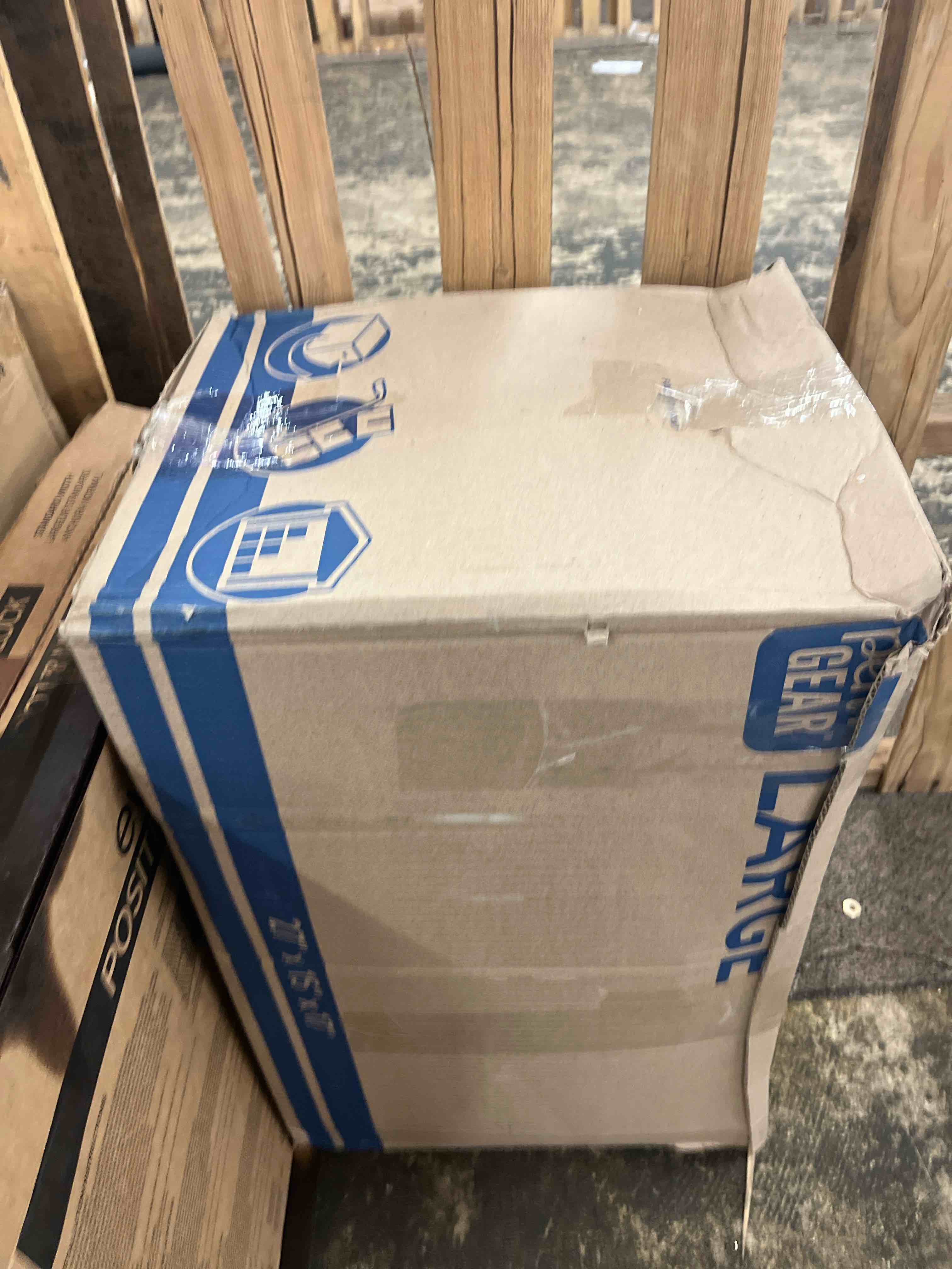 https://s3.amazonaws.com/lotting-images-prod/phillipi/GRA1888028_1755615567082.jpeg