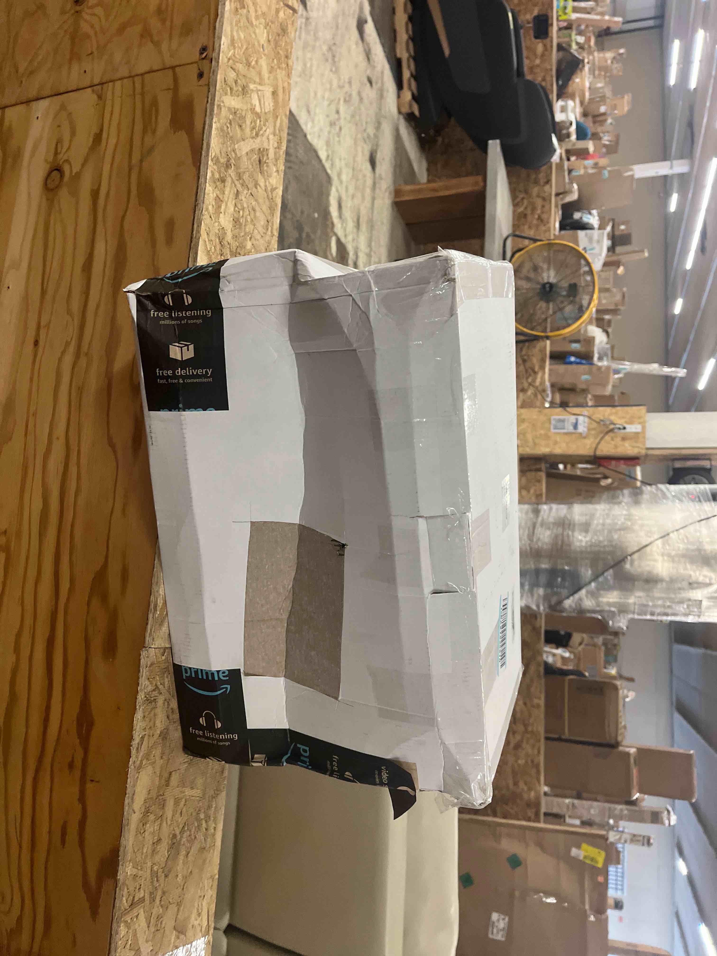 https://s3.amazonaws.com/lotting-images-prod/phillipi/GRA1888099_1755613897680.jpeg