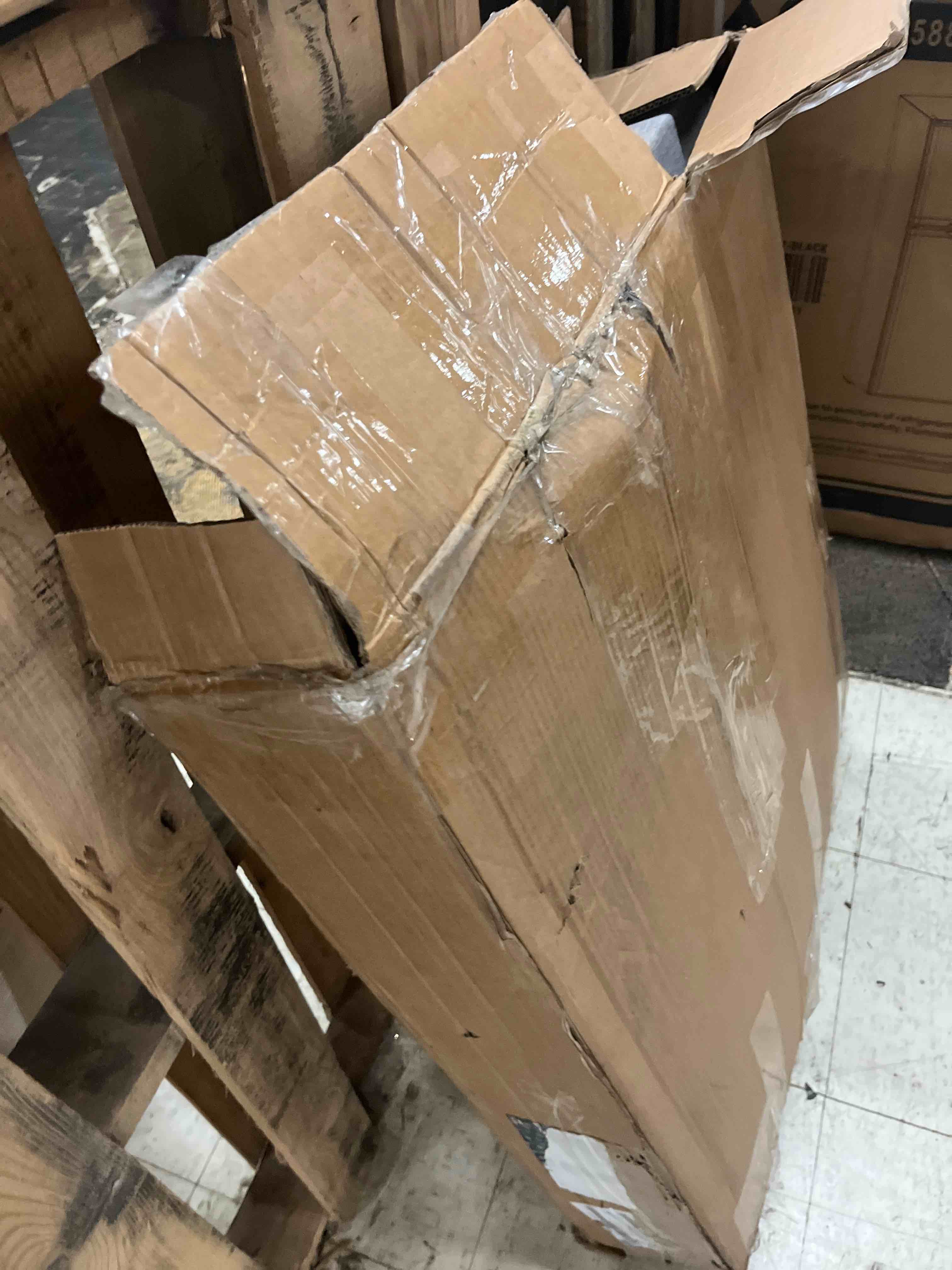 https://s3.amazonaws.com/lotting-images-prod/phillipi/GRA1888261_1755644697758.jpeg