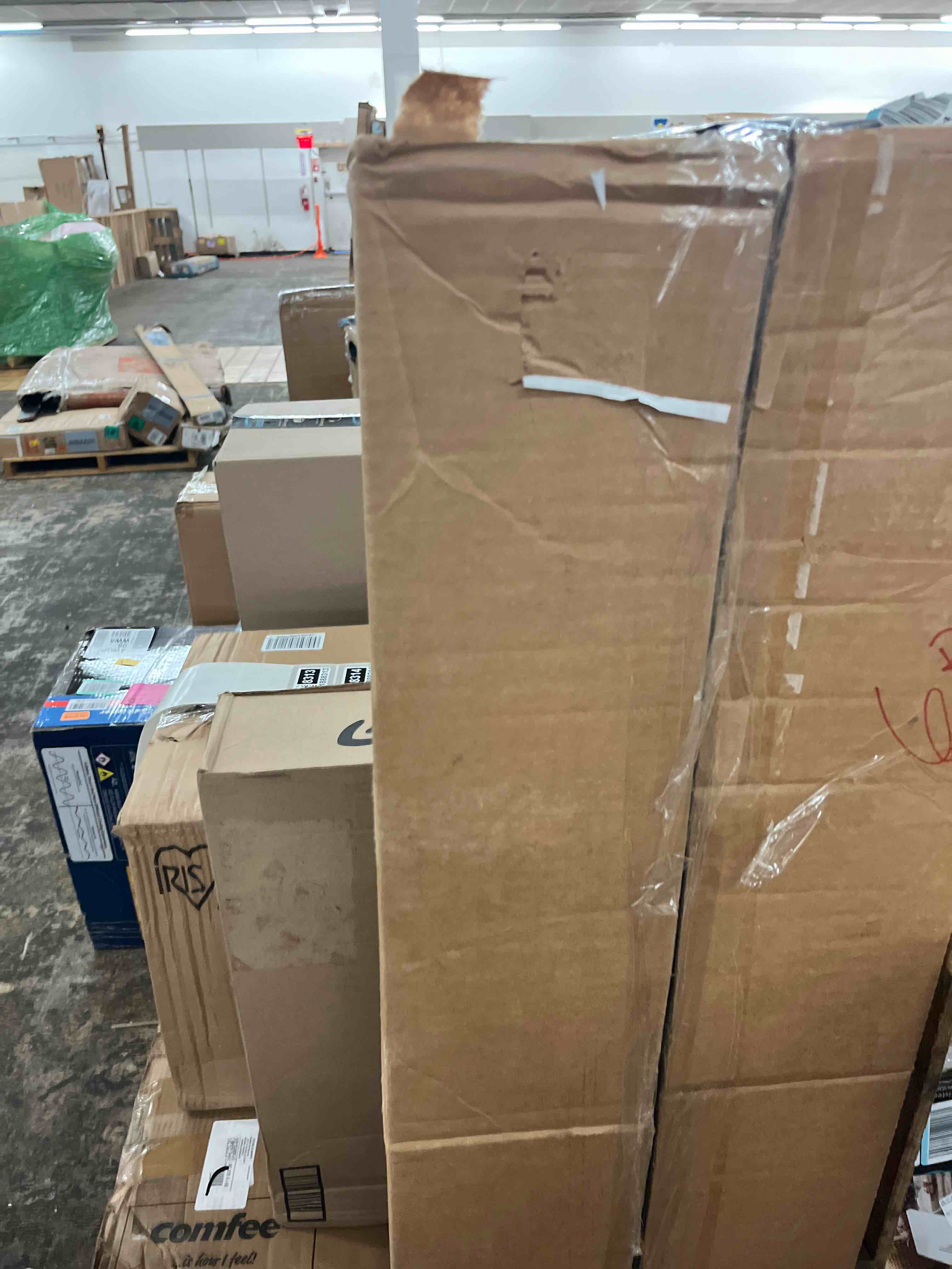 https://s3.amazonaws.com/lotting-images-prod/phillipi/GRA1888313_1755648190256.jpeg