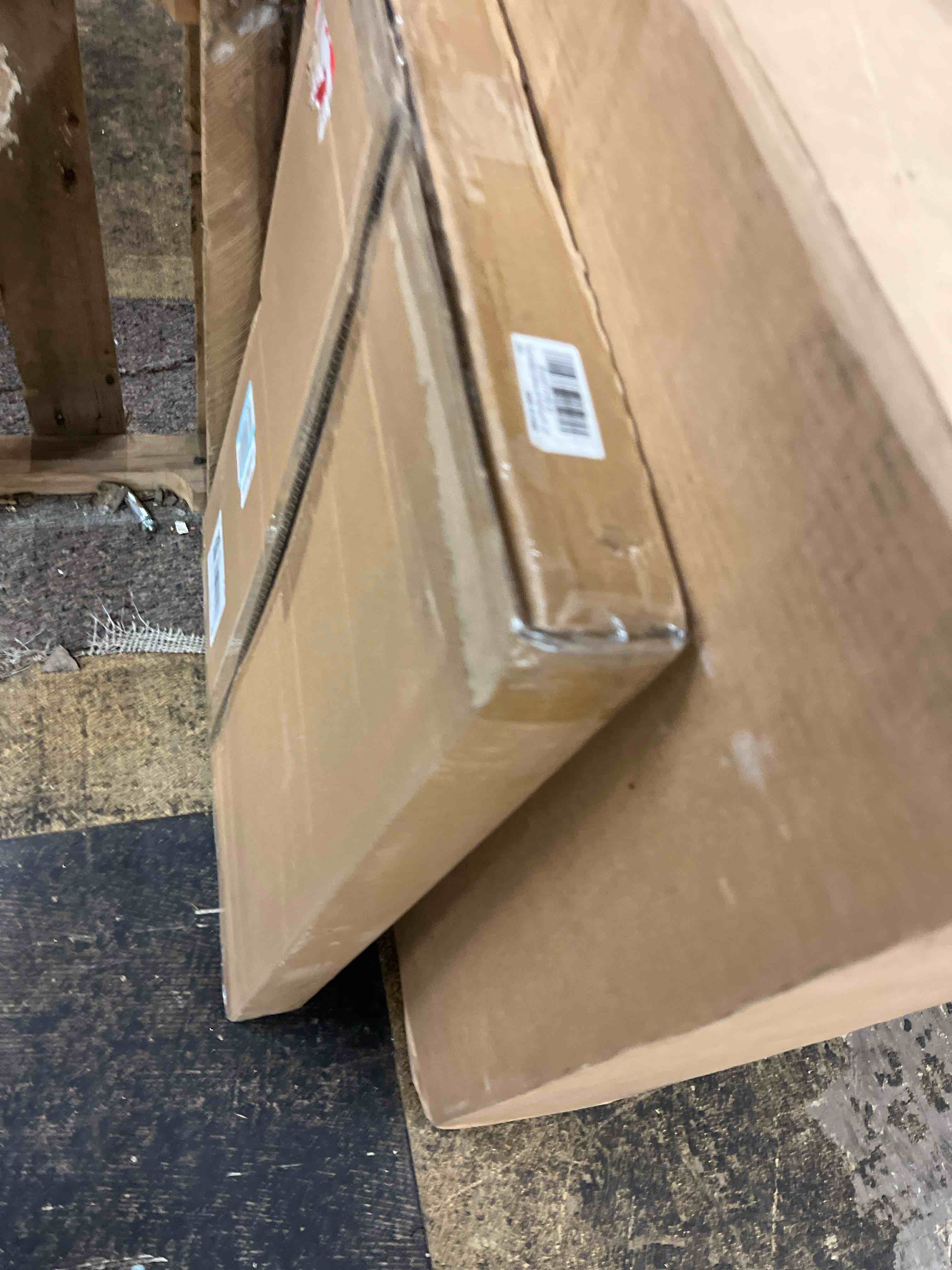 https://s3.amazonaws.com/lotting-images-prod/phillipi/GRA1888457_1755819784965.jpeg