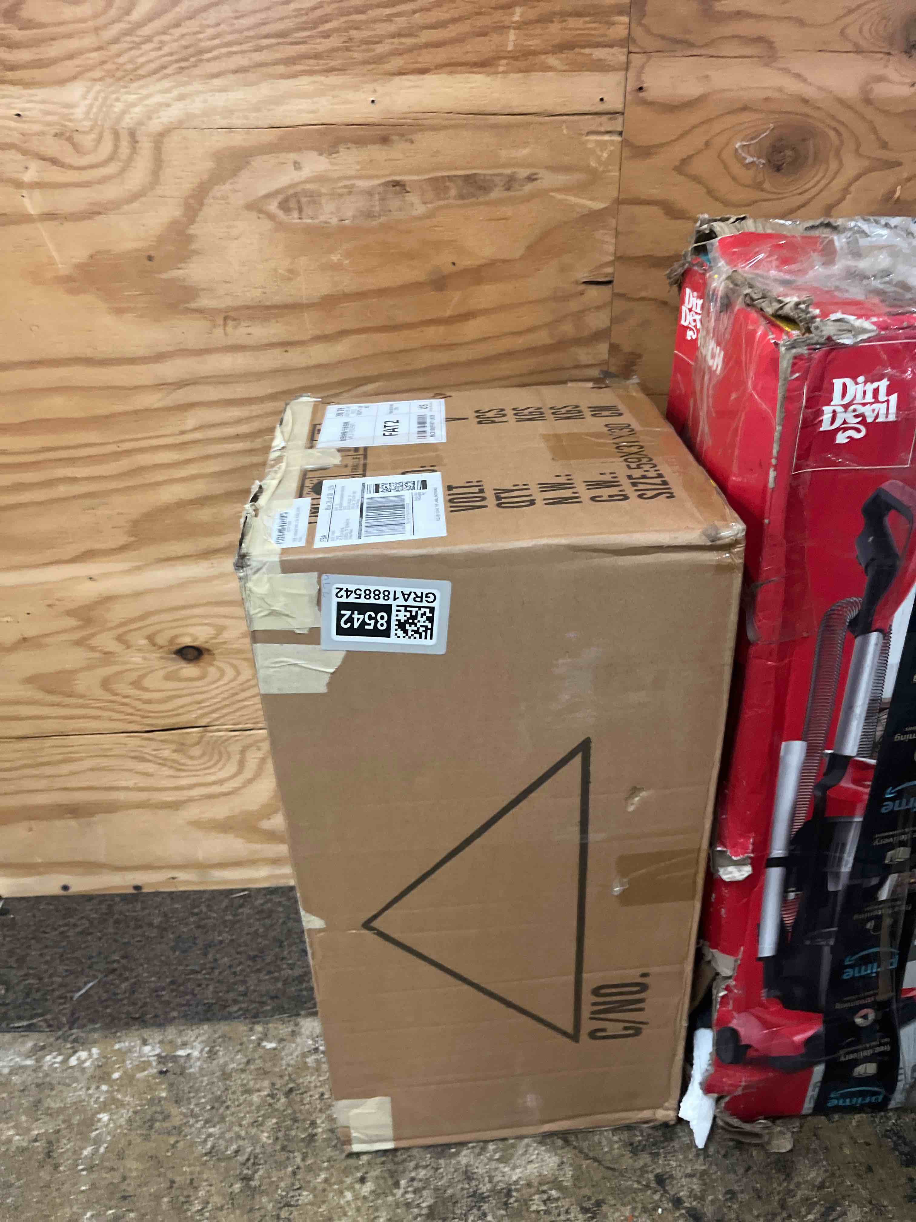 https://s3.amazonaws.com/lotting-images-prod/phillipi/GRA1888542_1755873419891.jpeg