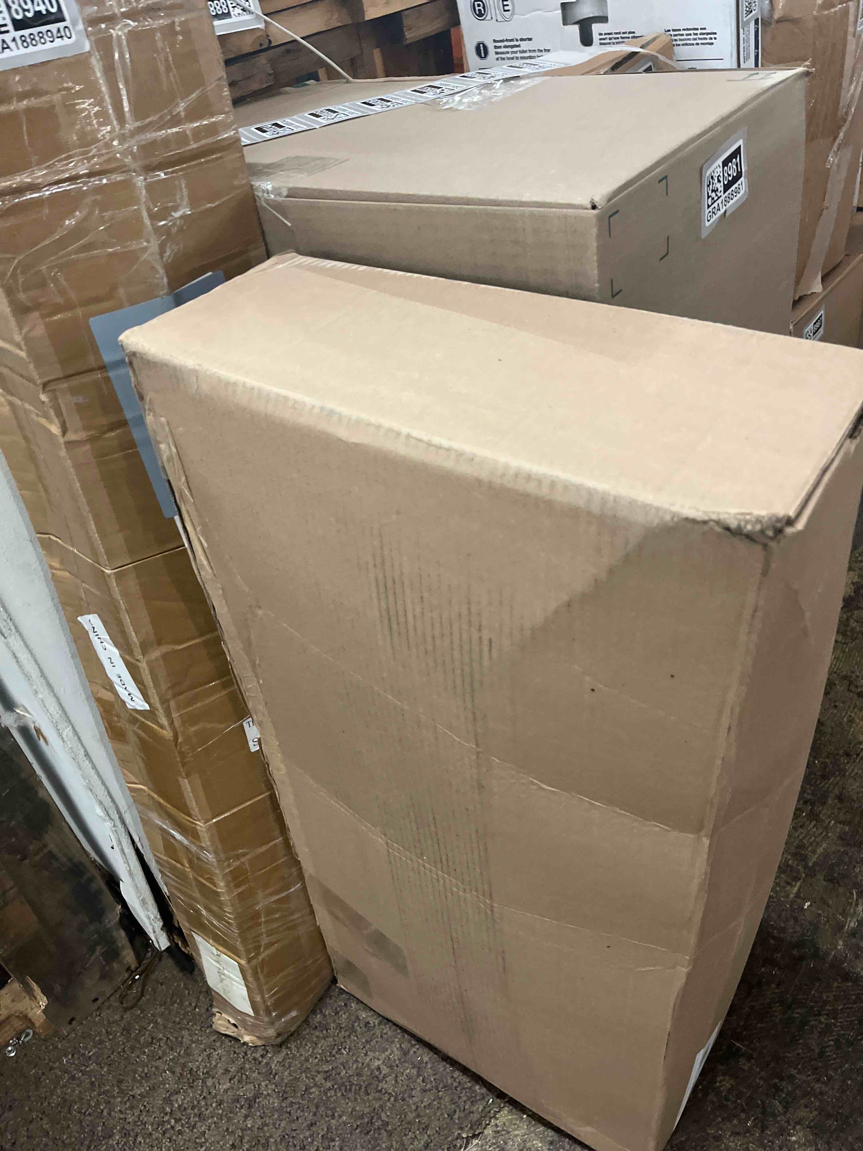 https://s3.amazonaws.com/lotting-images-prod/phillipi/GRA1888941_1756746895753.jpeg