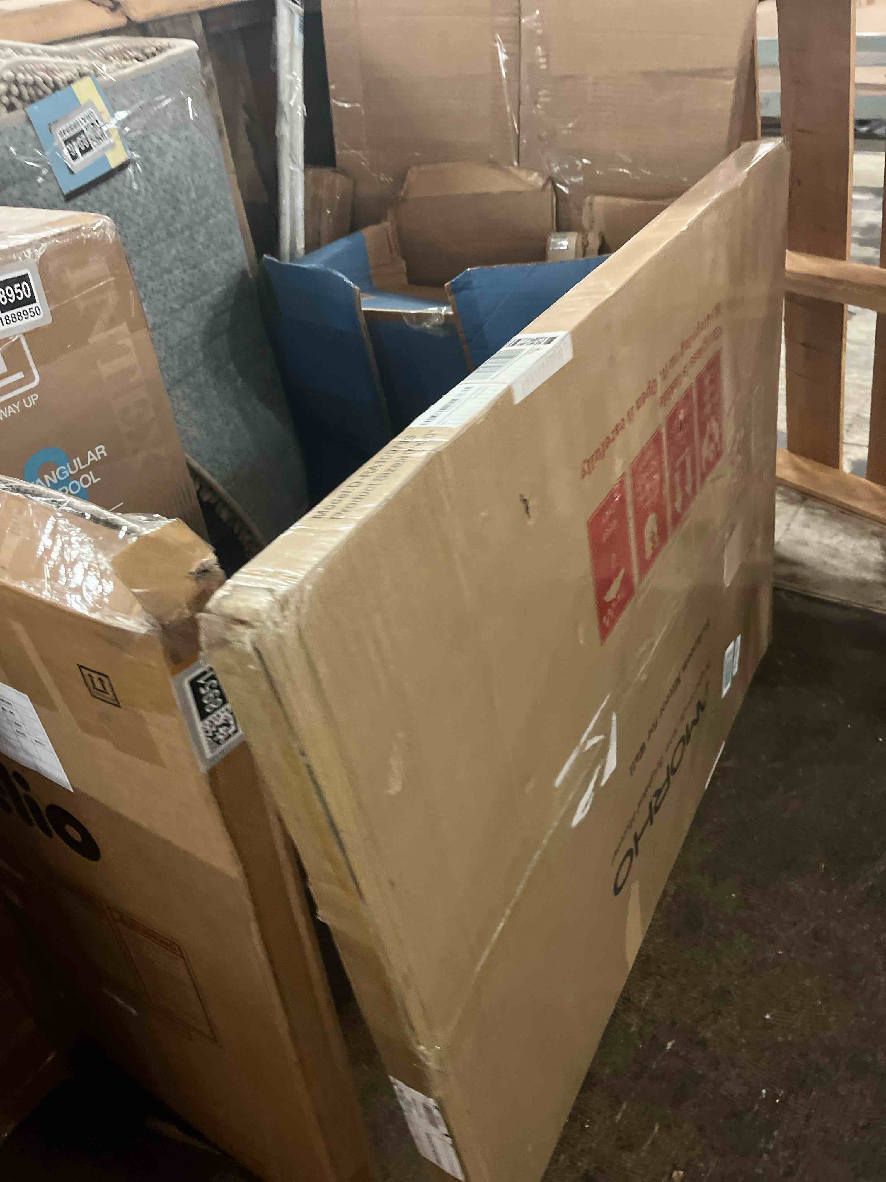 https://s3.amazonaws.com/lotting-images-prod/phillipi/GRA1888942_1756746716836.jpeg