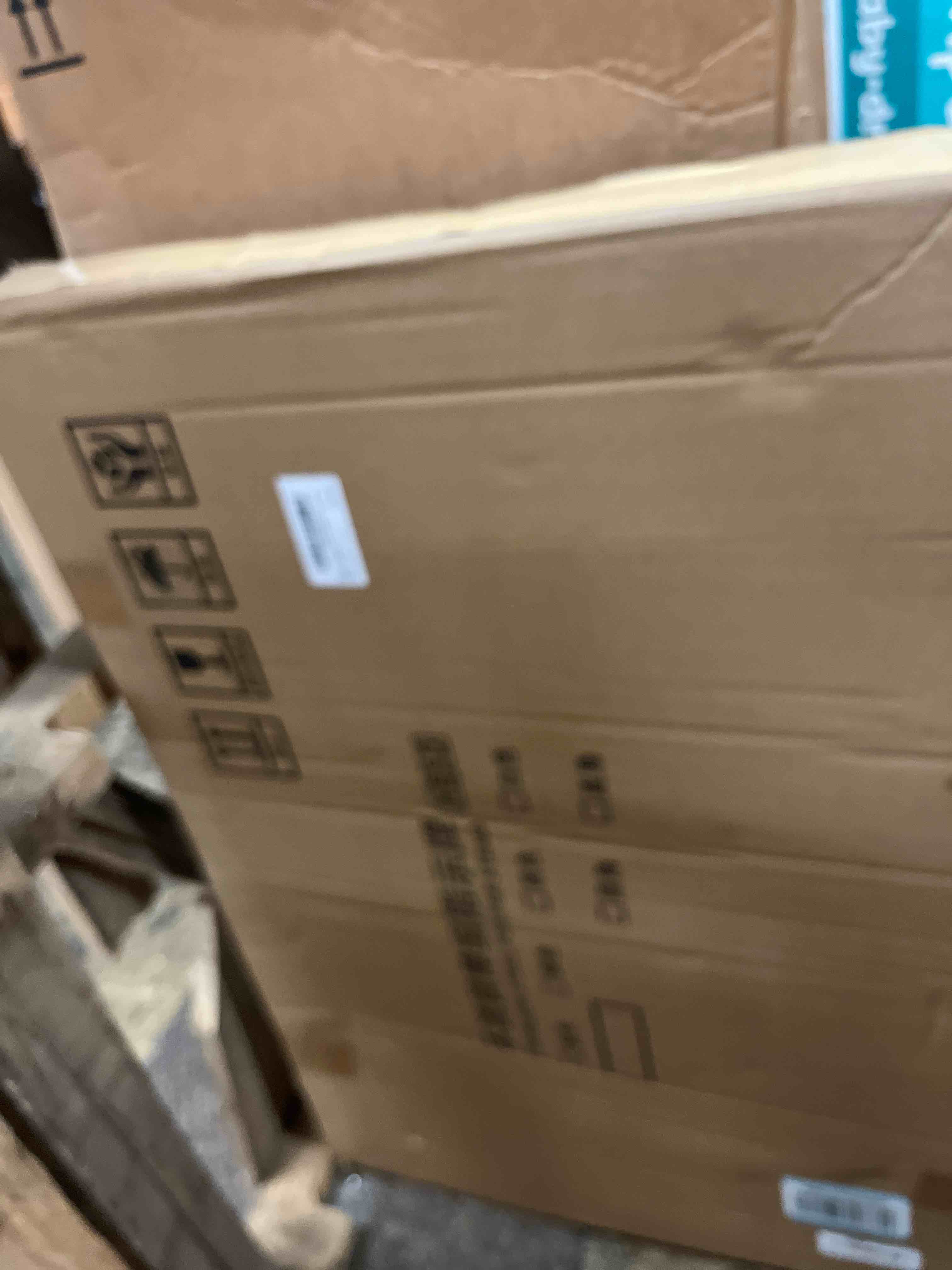 https://s3.amazonaws.com/lotting-images-prod/phillipi/GRA1889043_1756996479789.jpeg