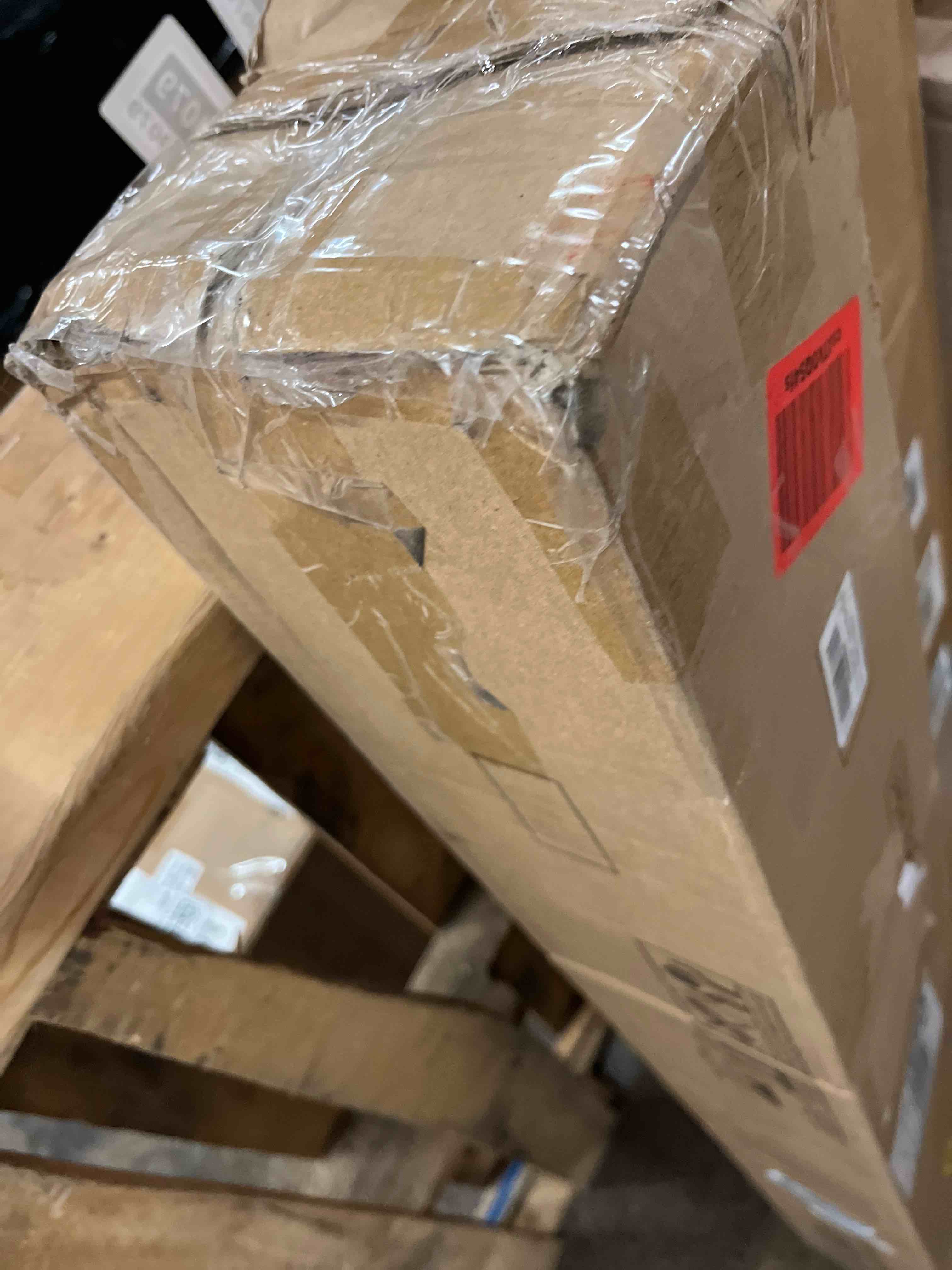 https://s3.amazonaws.com/lotting-images-prod/phillipi/GRA1889064_1756994327671.jpeg