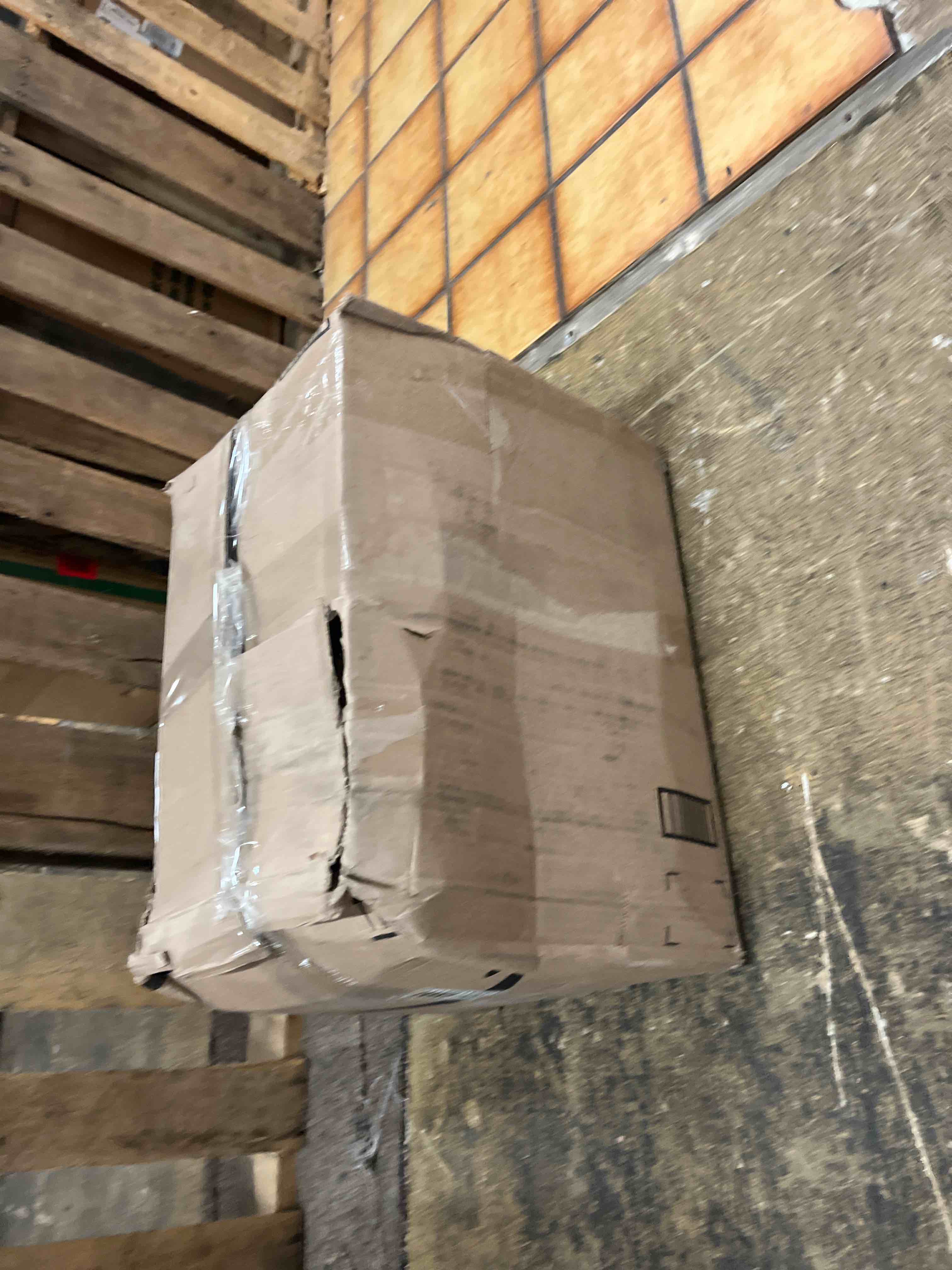 https://s3.amazonaws.com/lotting-images-prod/phillipi/GRA1889111_1756997194565.jpeg