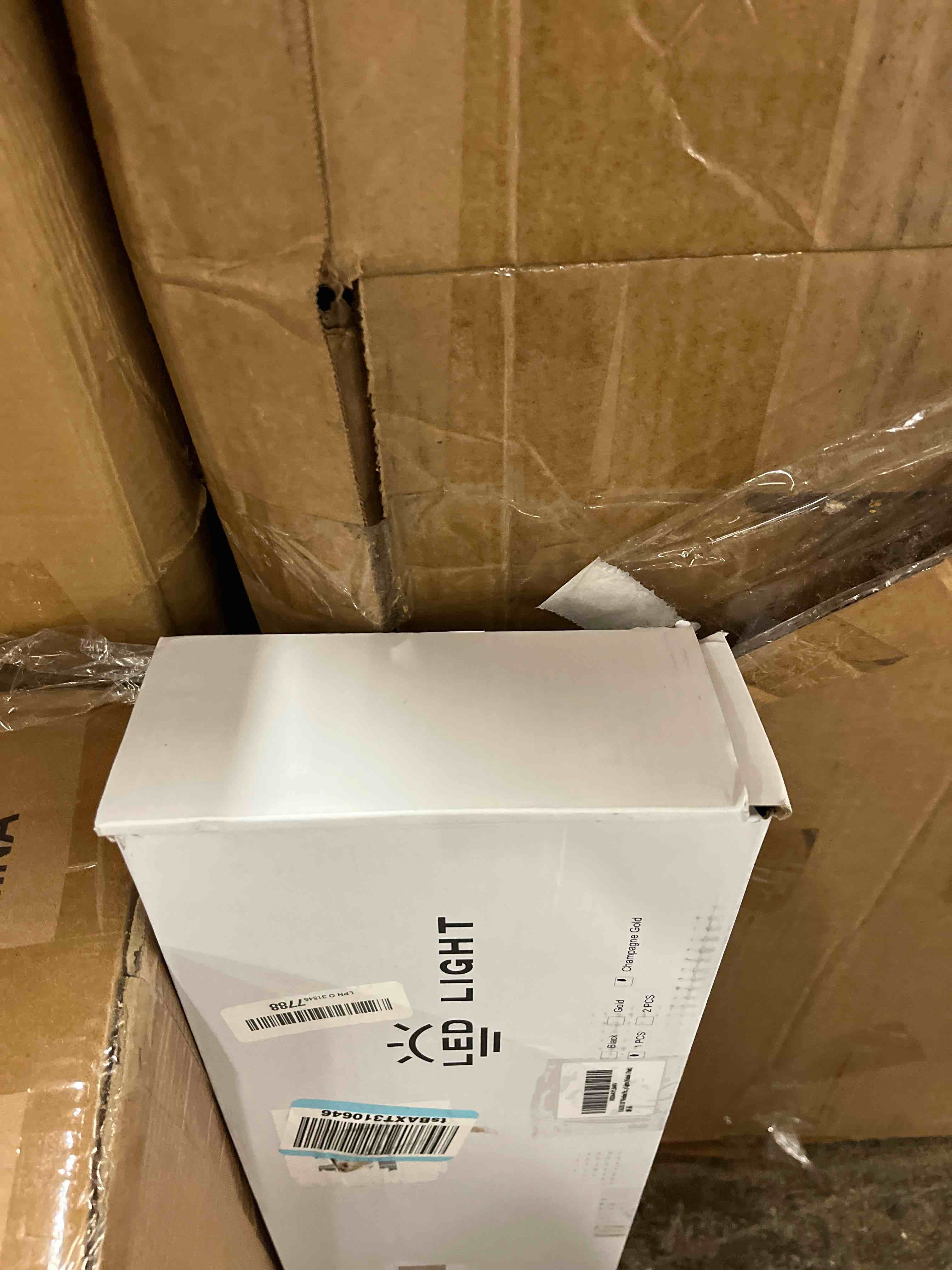 https://s3.amazonaws.com/lotting-images-prod/phillipi/GRA1889357_1757073064479.jpeg