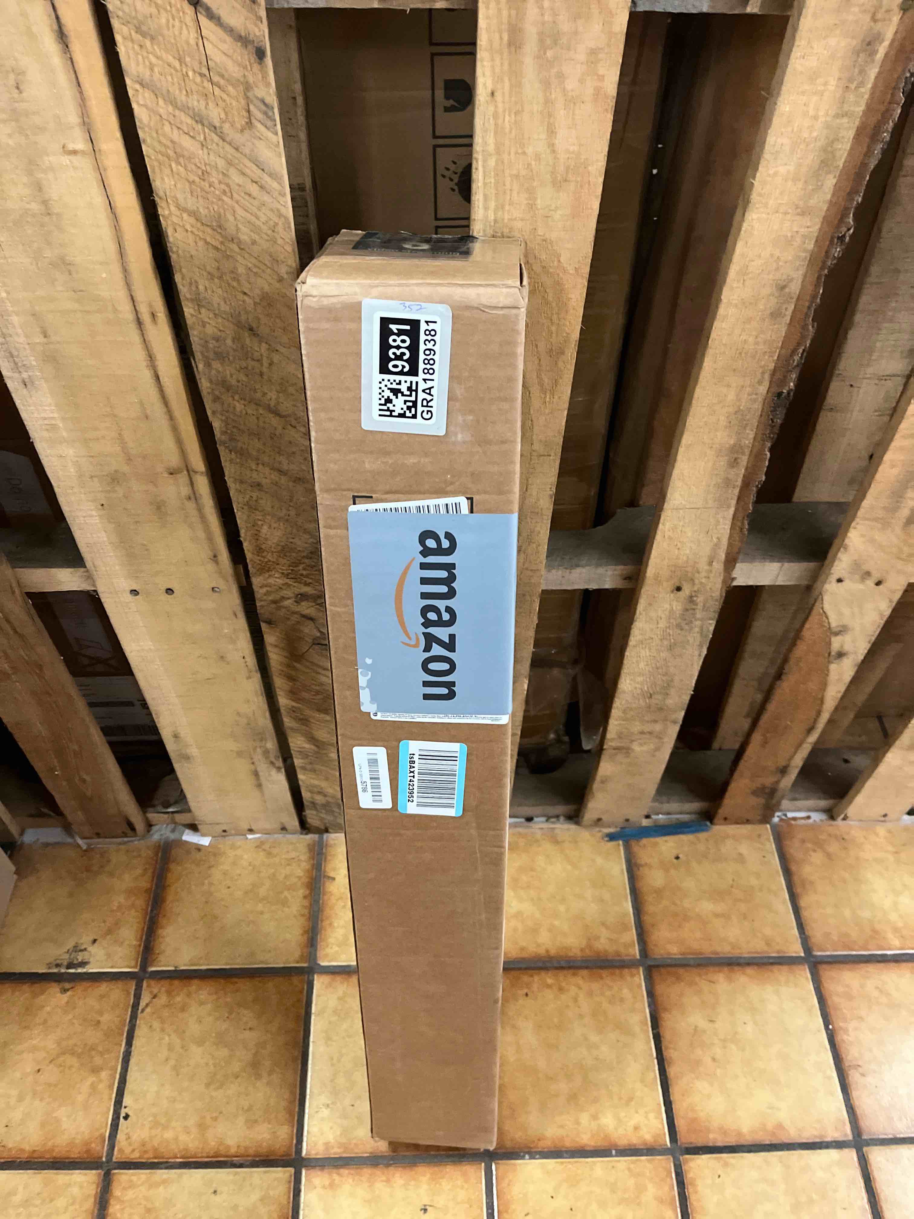 https://s3.amazonaws.com/lotting-images-prod/phillipi/GRA1889381_1757072372594.jpeg