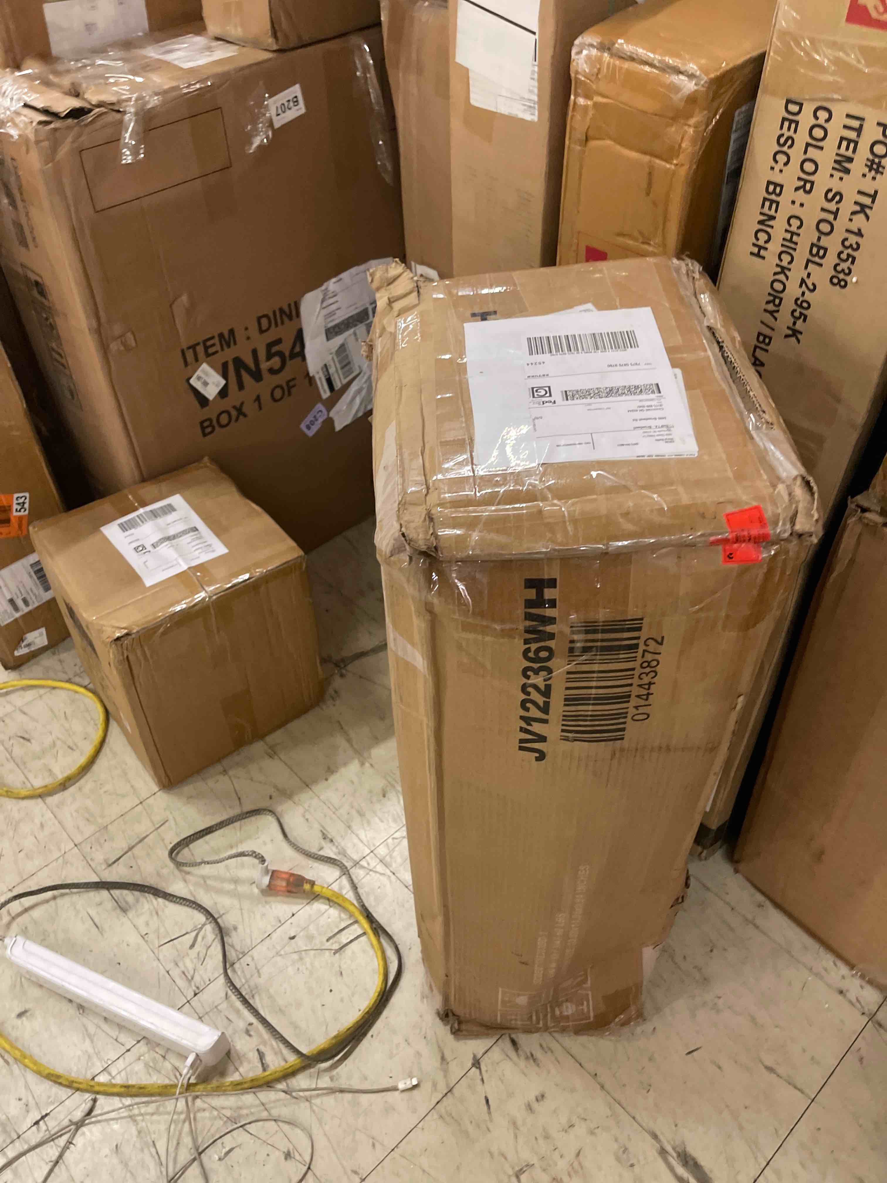 https://s3.amazonaws.com/lotting-images-prod/phillipi/GRA1889539_1757354691503.jpeg