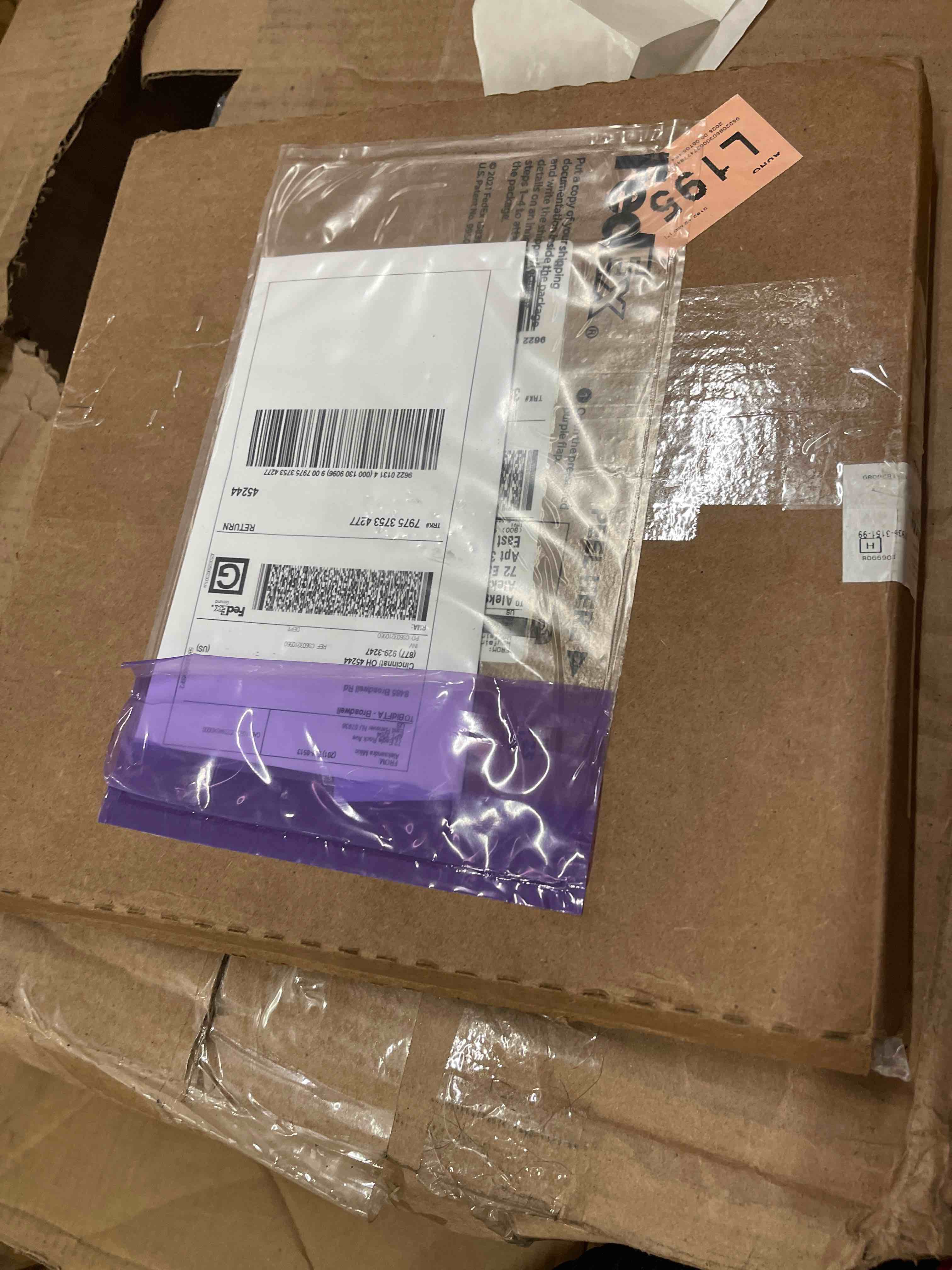 https://s3.amazonaws.com/lotting-images-prod/phillipi/GRA1889548_1757358203189.jpeg