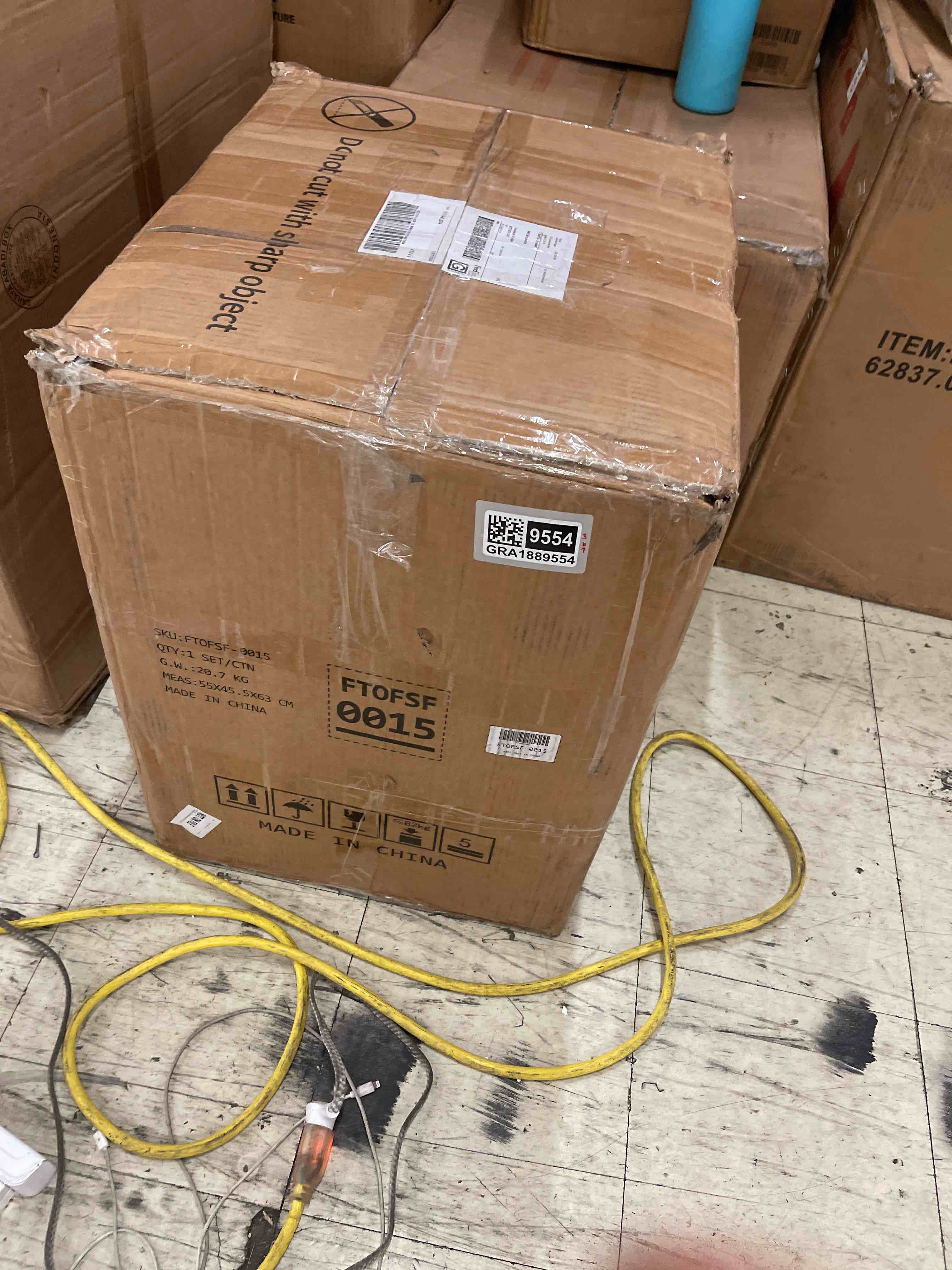 https://s3.amazonaws.com/lotting-images-prod/phillipi/GRA1889554_1757360073560.jpeg