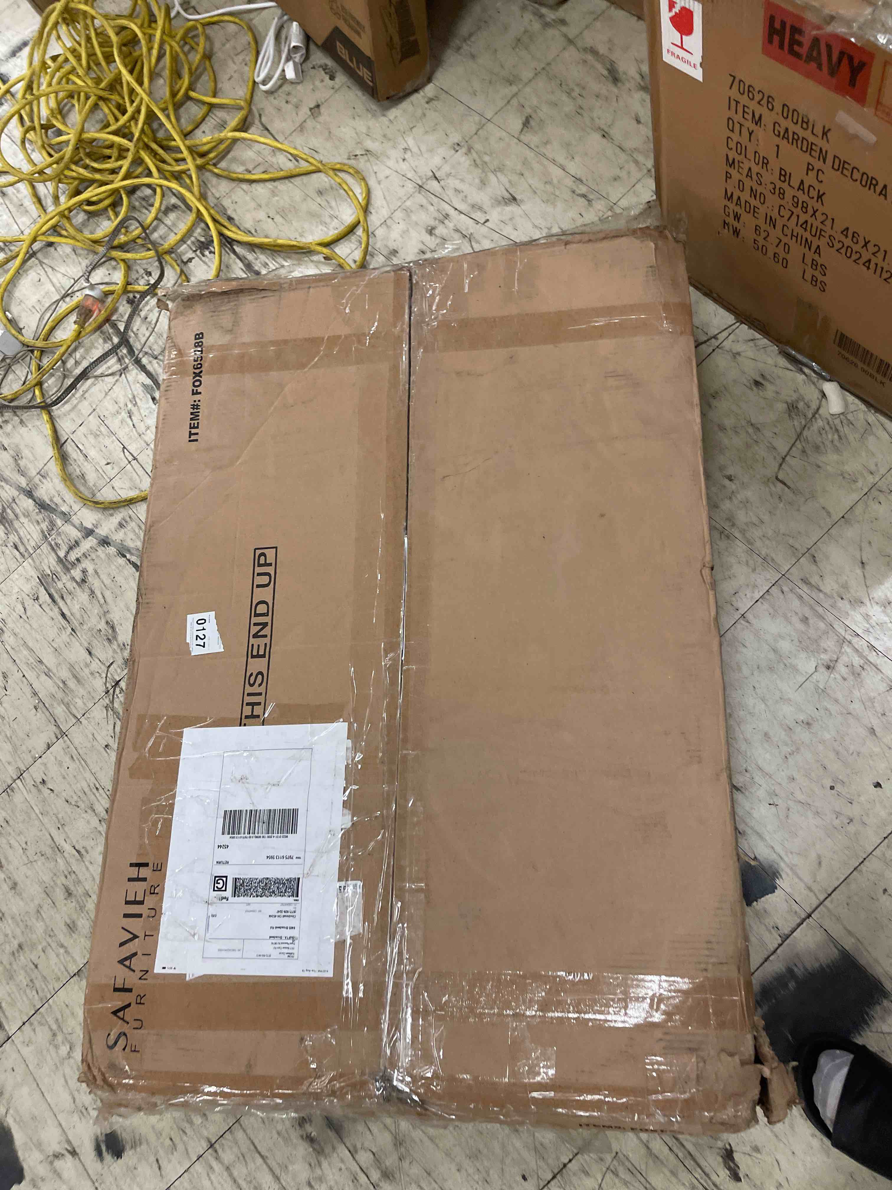 https://s3.amazonaws.com/lotting-images-prod/phillipi/GRA1889556_1757360914329.jpeg