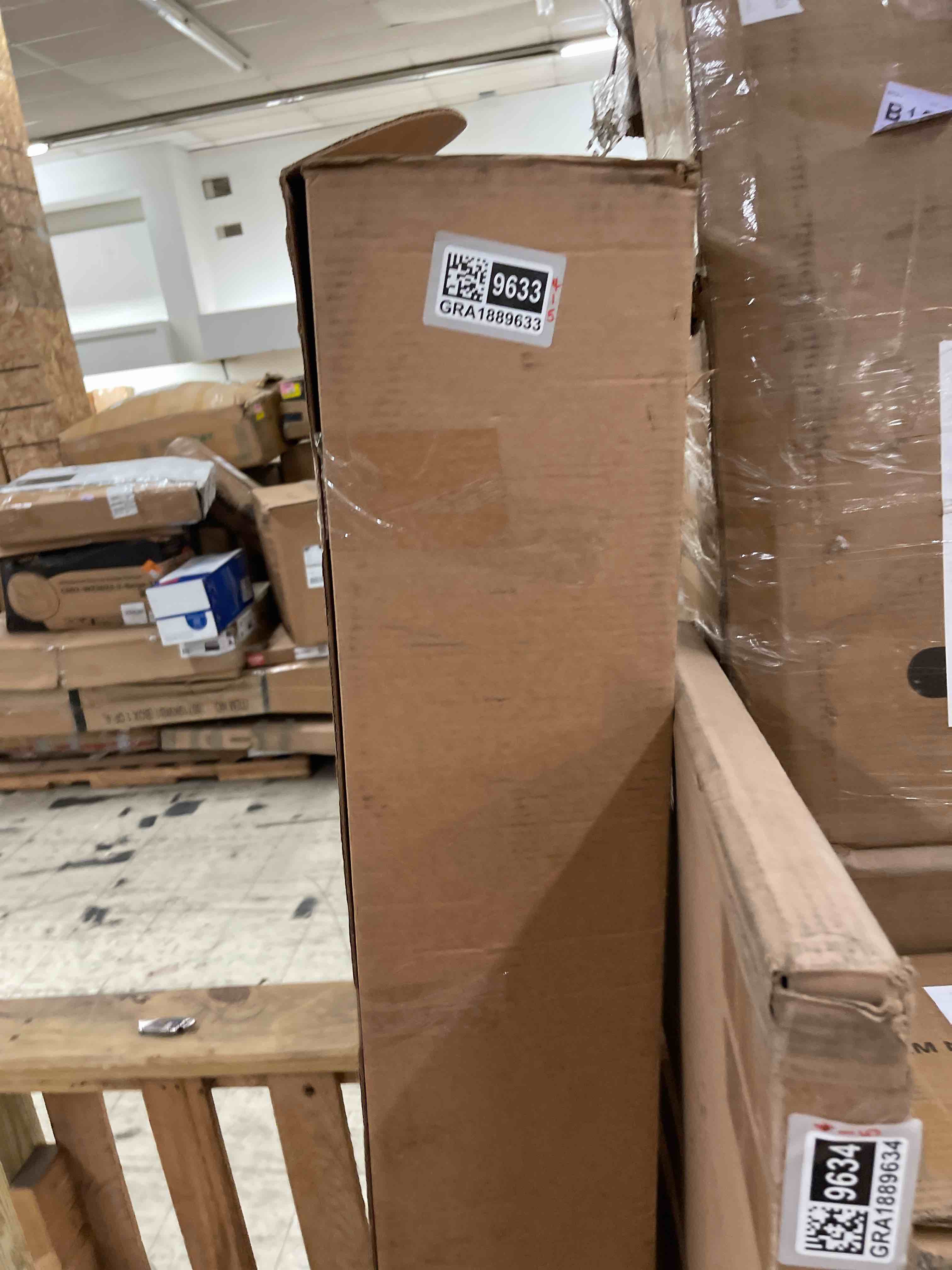 https://s3.amazonaws.com/lotting-images-prod/phillipi/GRA1889633_1758143748970.jpeg