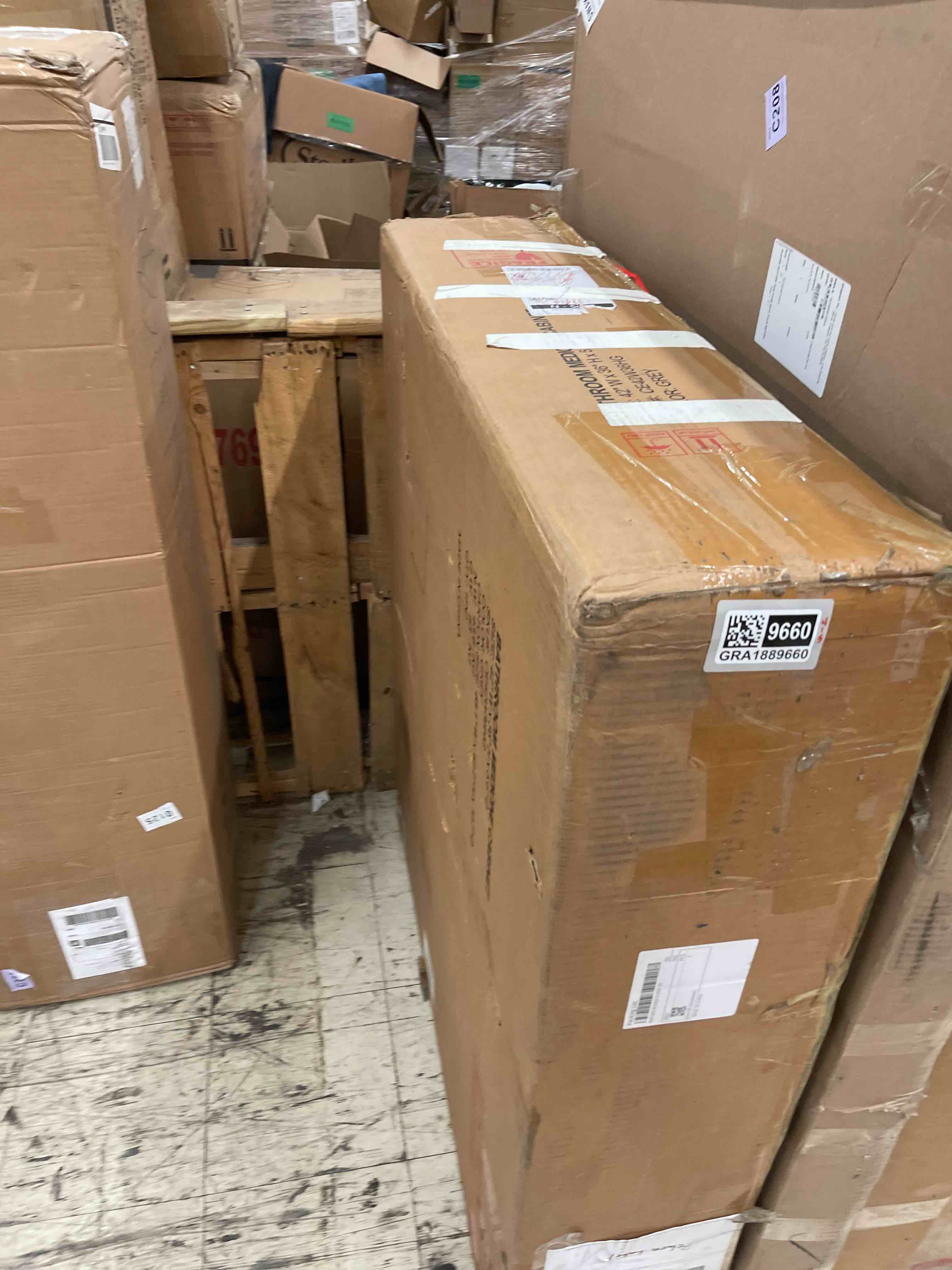 https://s3.amazonaws.com/lotting-images-prod/phillipi/GRA1889660_1758136053741.jpeg