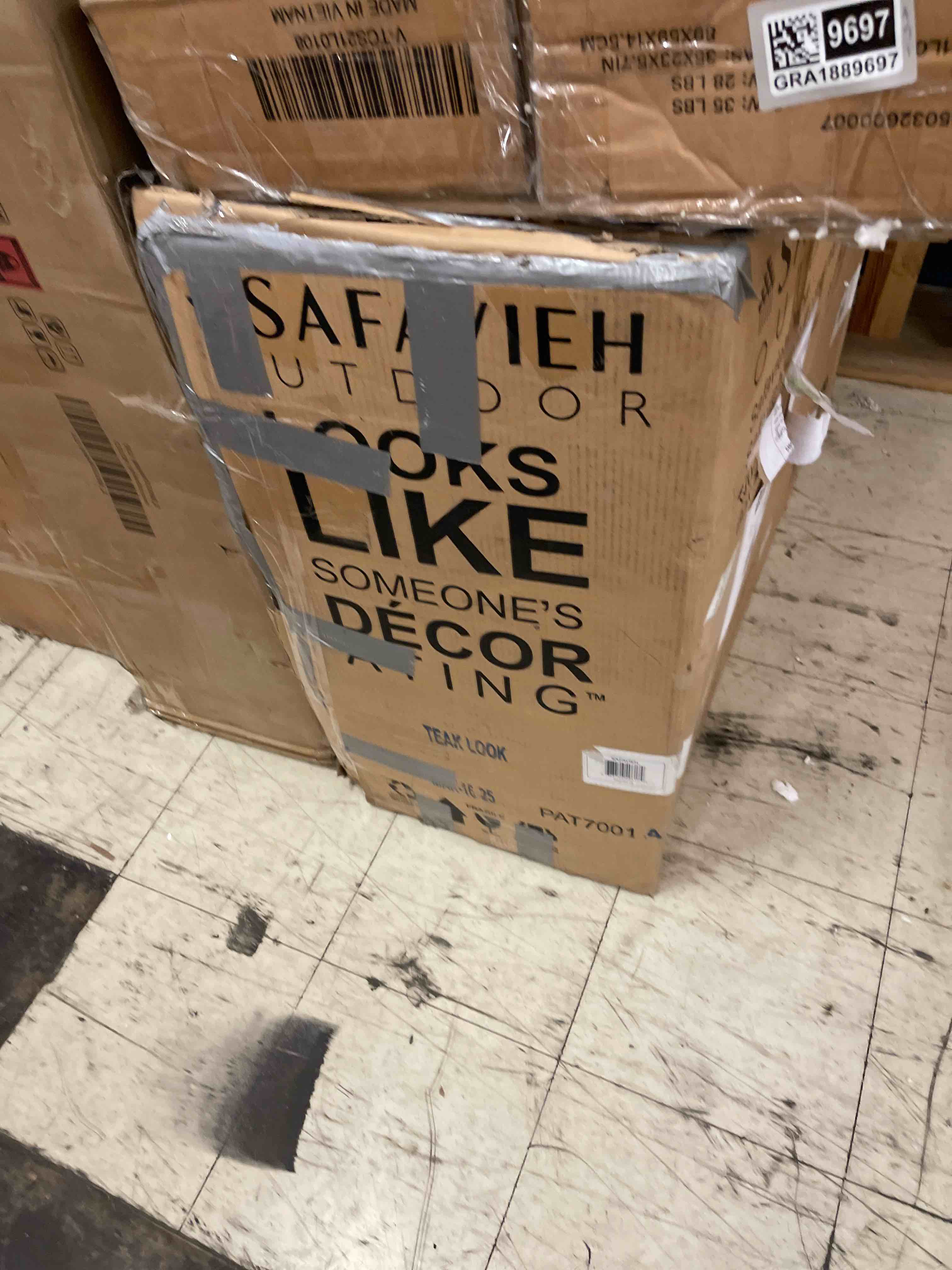 https://s3.amazonaws.com/lotting-images-prod/phillipi/GRA1889698_1758647392655.jpeg