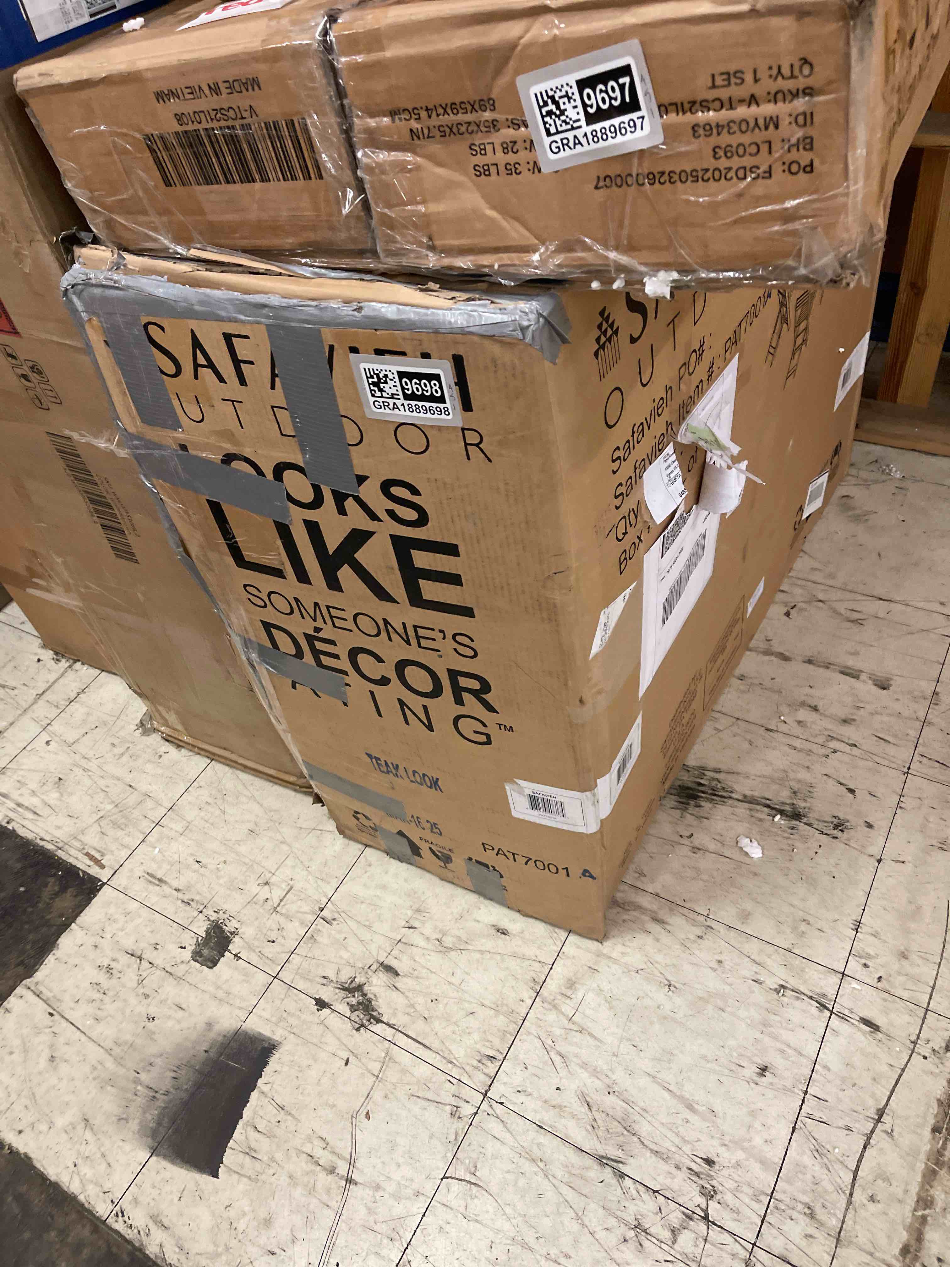 https://s3.amazonaws.com/lotting-images-prod/phillipi/GRA1889698_1758647407645.jpeg