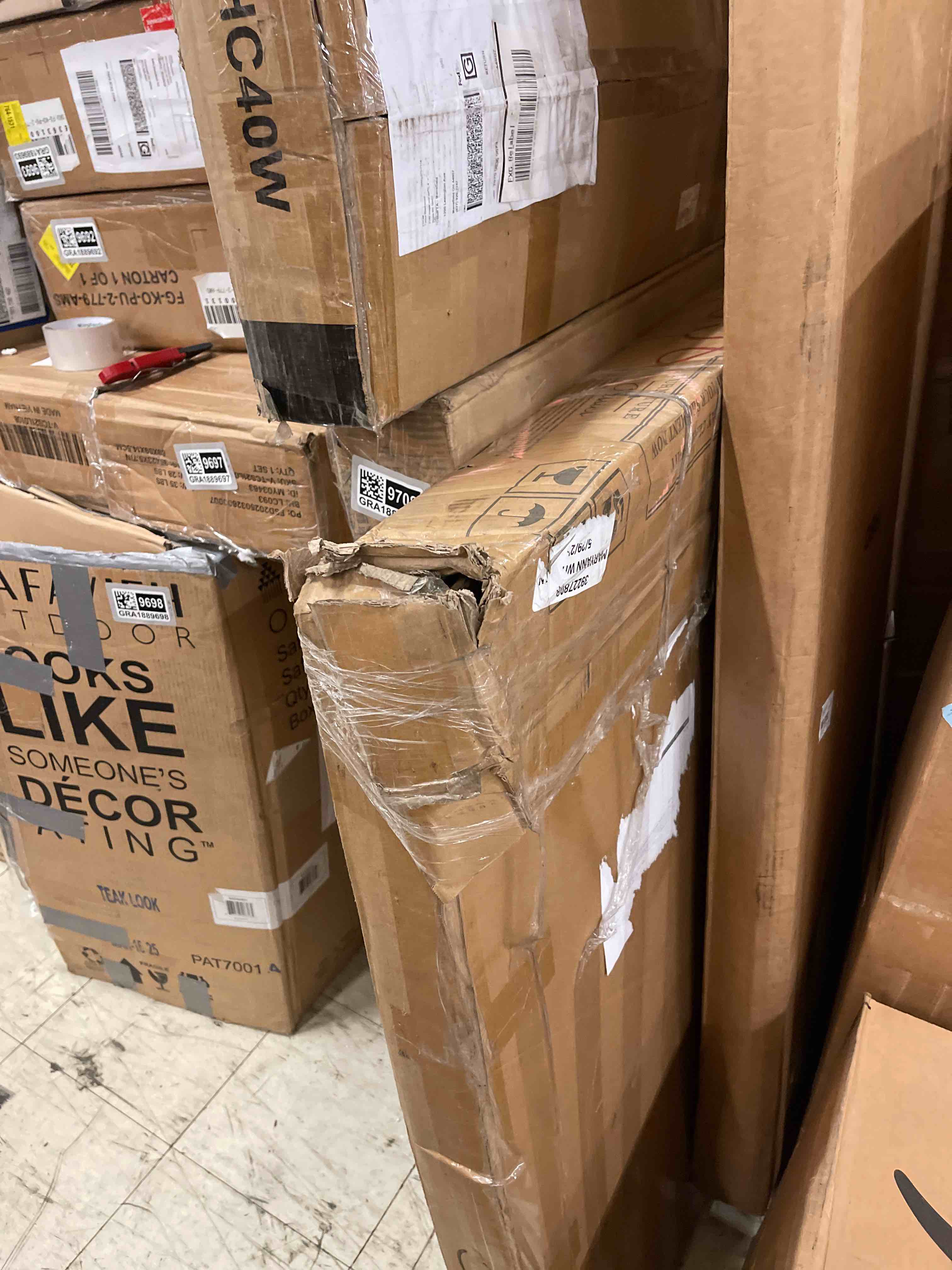 https://s3.amazonaws.com/lotting-images-prod/phillipi/GRA1889709_1758650633338.jpeg