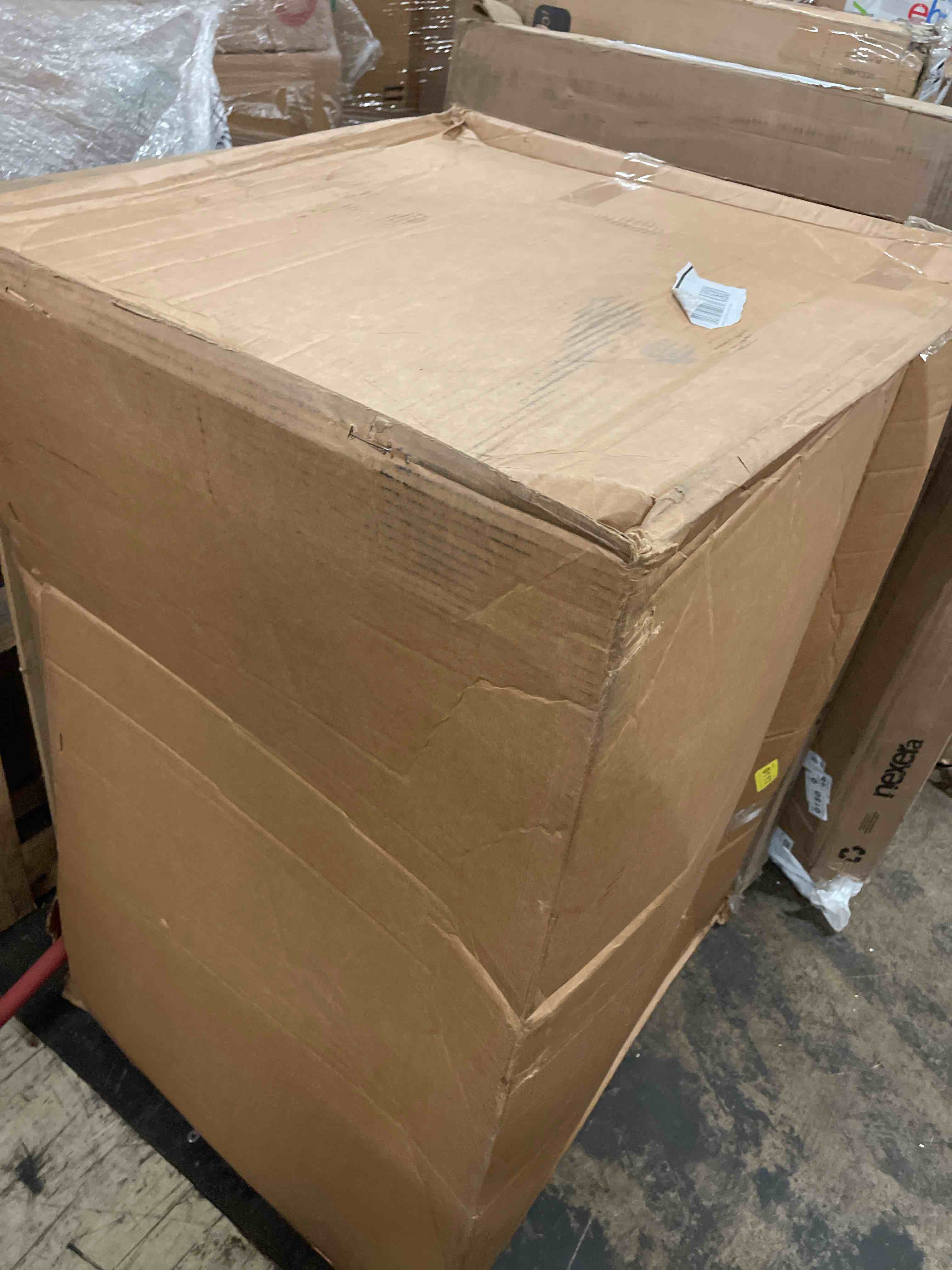 https://s3.amazonaws.com/lotting-images-prod/phillipi/GRA1889733_1759259459353.jpeg