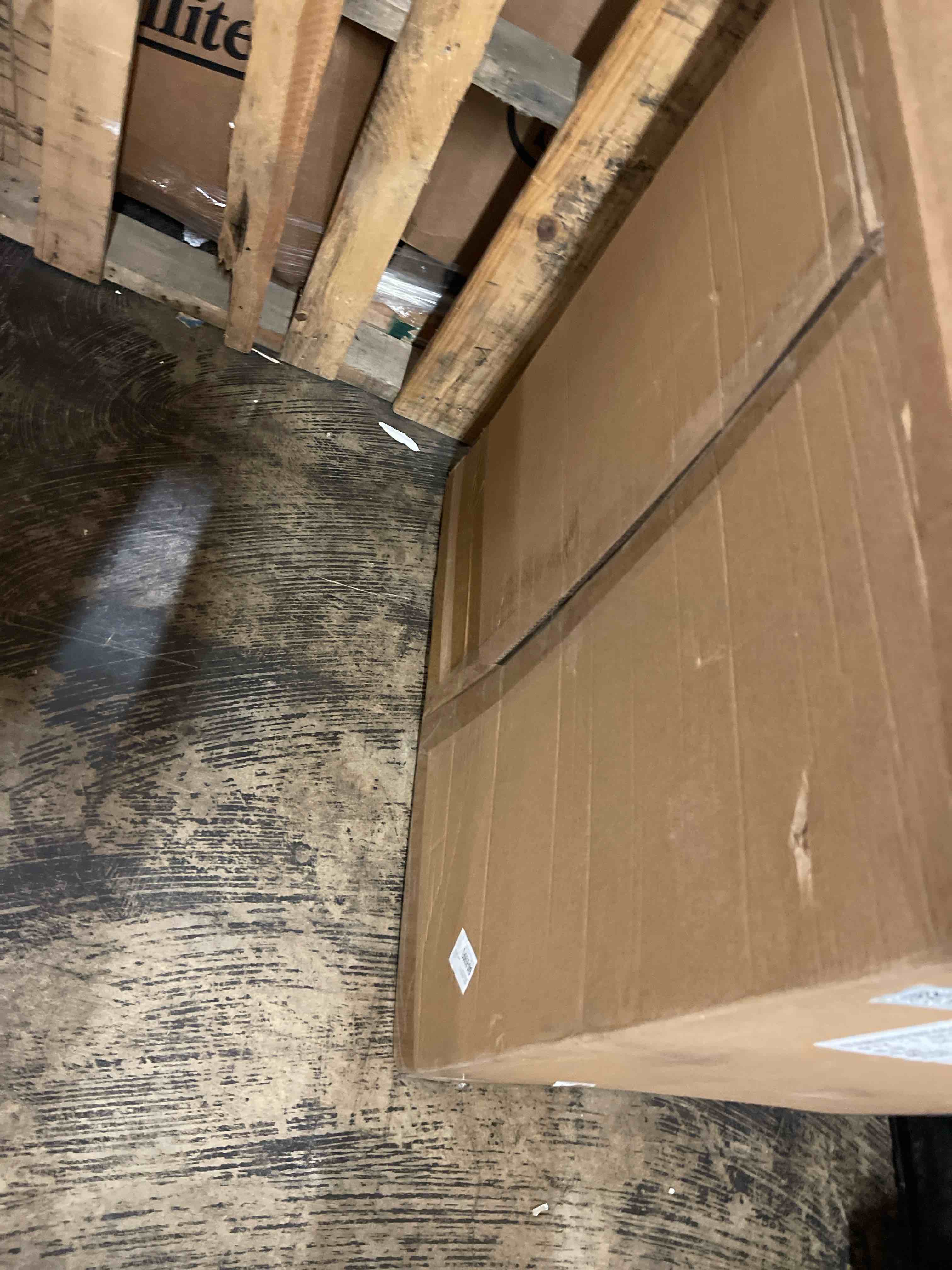 https://s3.amazonaws.com/lotting-images-prod/phillipi/GRA1889774_1759175896436.jpeg