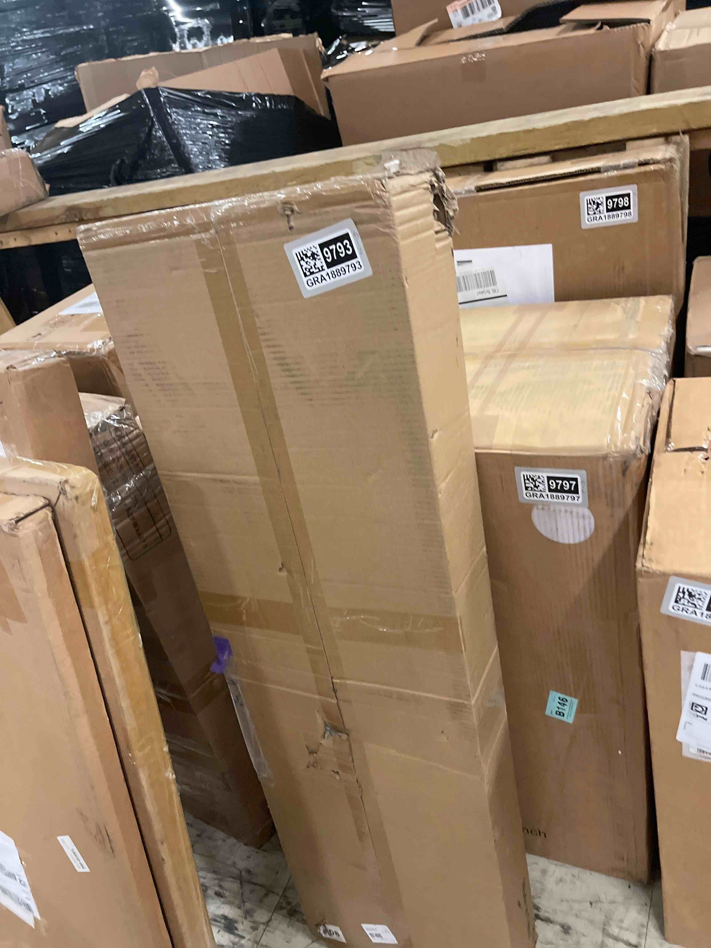 https://s3.amazonaws.com/lotting-images-prod/phillipi/GRA1889793_1759432389857.jpeg