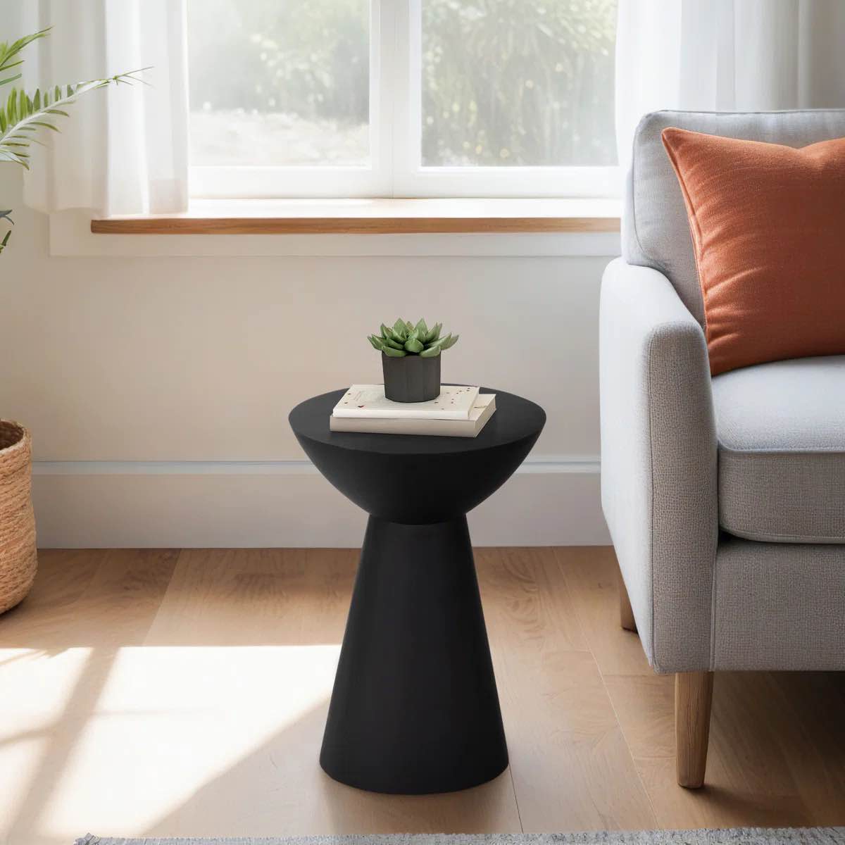 Sagebrook Home's Elegant 18" Mango Wood Drum Accent Table - Black