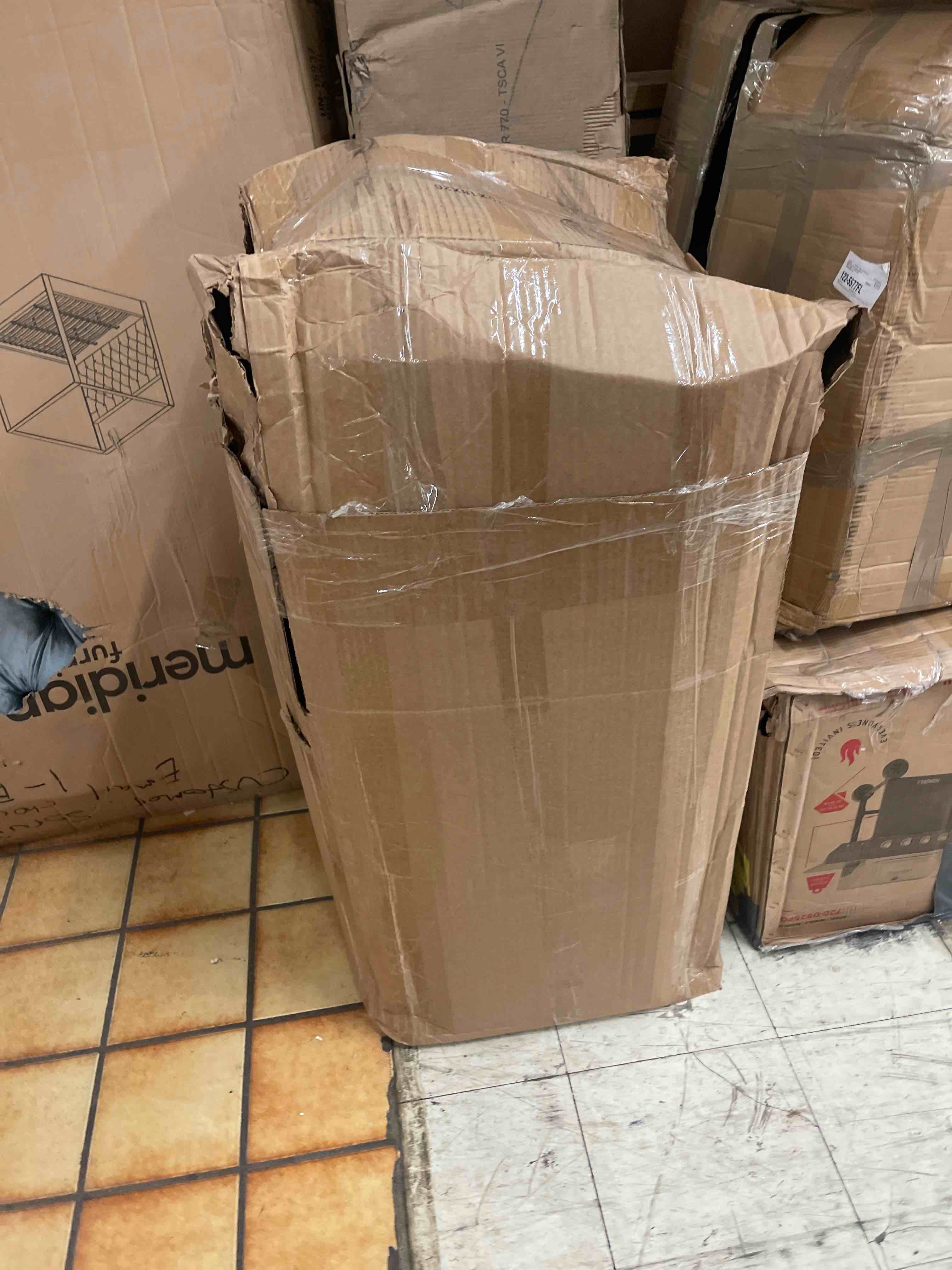 https://s3.amazonaws.com/lotting-images-prod/phillipi/GRA1889869_1759773049636.jpeg
