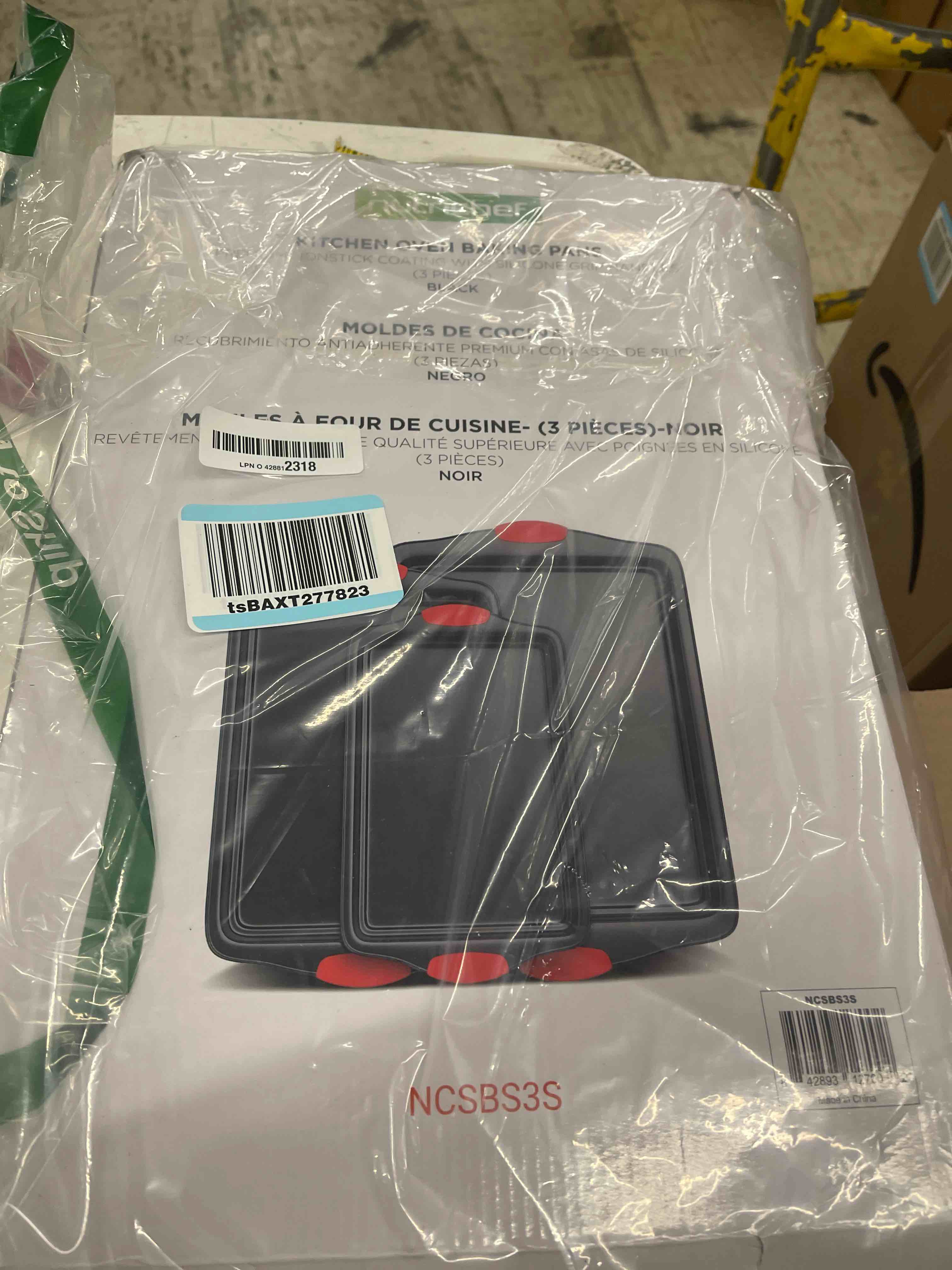 Condition photo showing New/Like New for NutriChef 3-Piece Nonstick Kitchen Oven Baking Pans - Premium & Stylish Non-Stick Steel, Commercial Grade Restaurant Quality Metal Bakeware with Red Silicone Handles - Easy to Clean, NCSBS3S