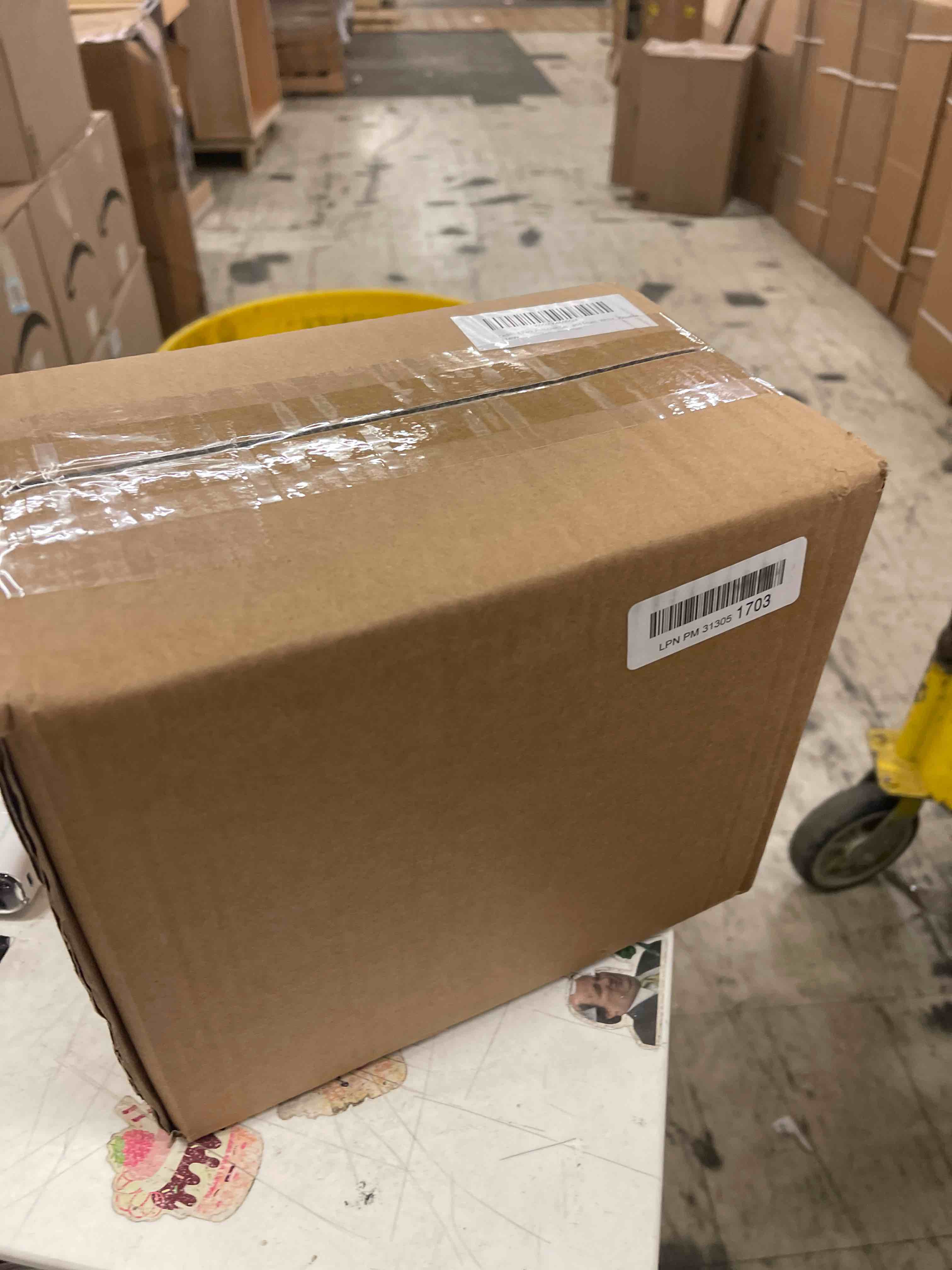 Condition photo showing New/Like New for Cedilis 4 Pack Porcelain Serving Bowls, 27ounce White Rectangular Ceramic Salad Bowls, Side Serving Dishes for Veggie, Potatoes and Fruits