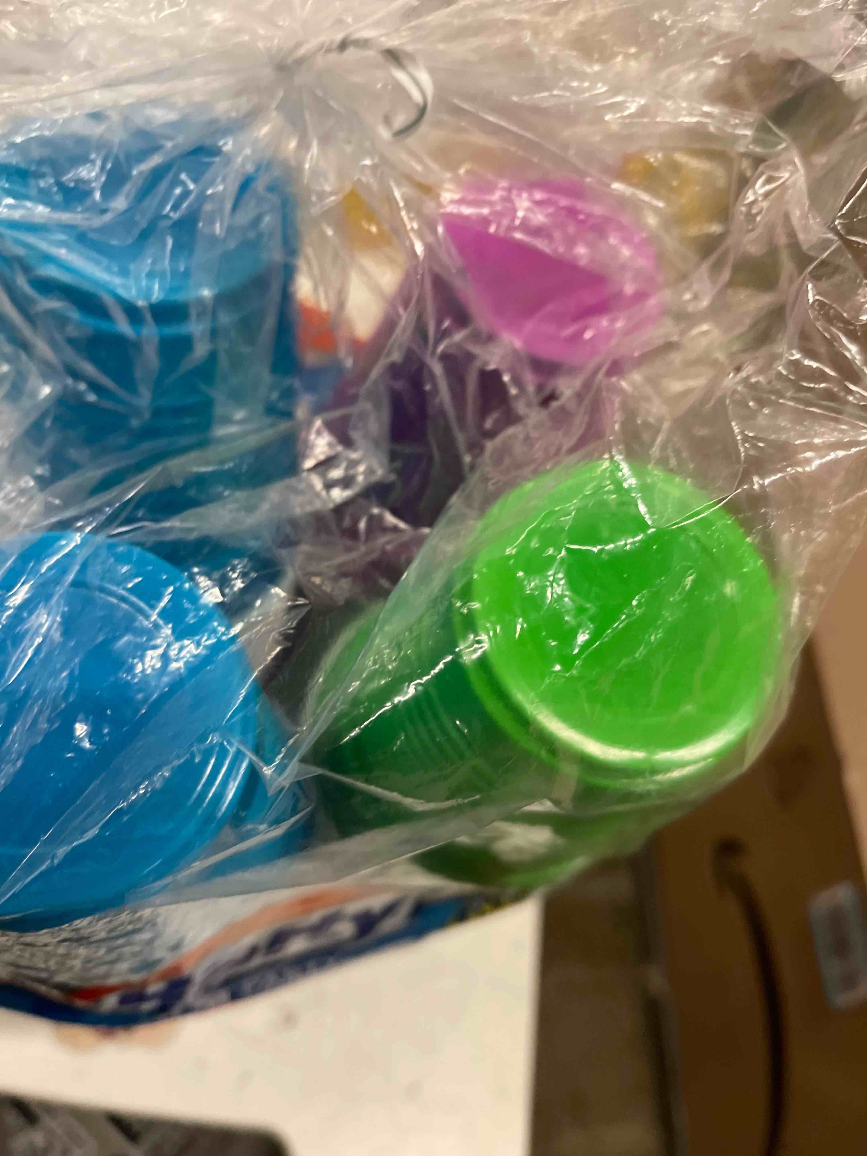 Condition photo showing New/Like New for Hefty Everyday 16 oz Disposable Party Cups