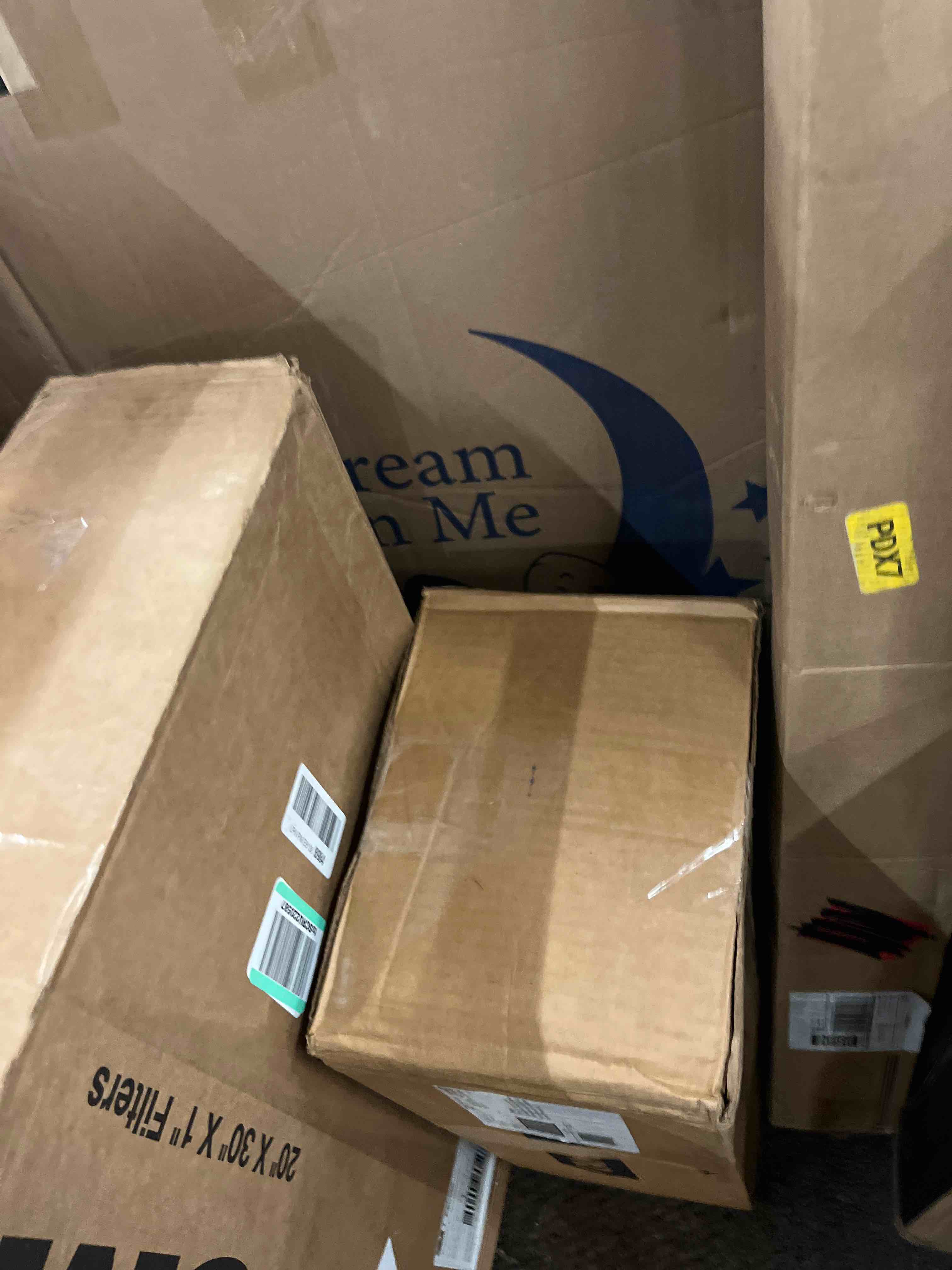 https://s3.amazonaws.com/lotting-images-prod/phillipi/GRA1900014_1752507570598.jpeg